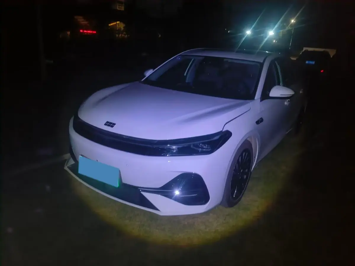 2025 Geely Galaxy A7 1.5L 112HP L4 1DHT PHEV