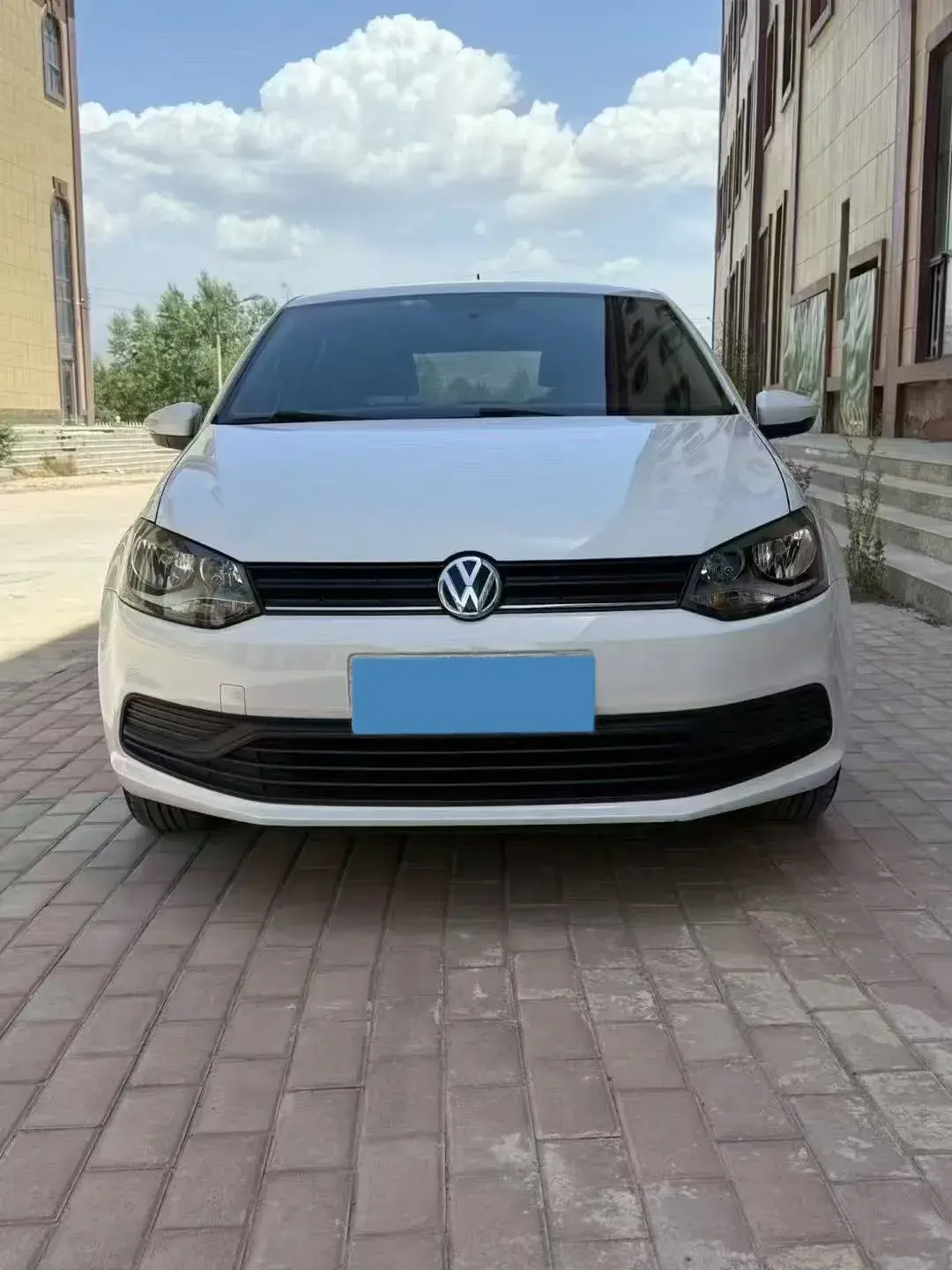 2018 VOLKSWAGEN POLO thumbnail 2