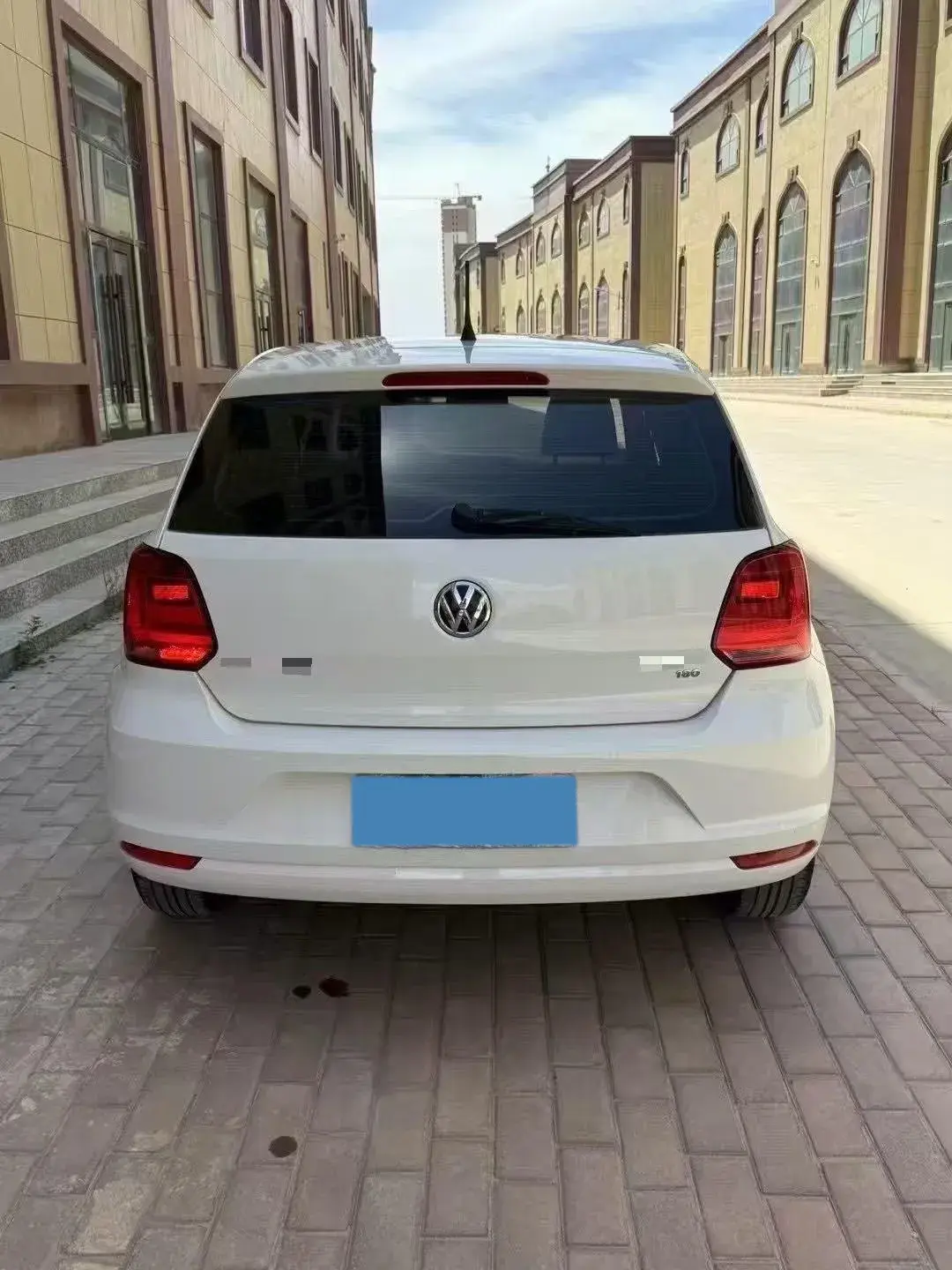 2018 VOLKSWAGEN POLO thumbnail 3