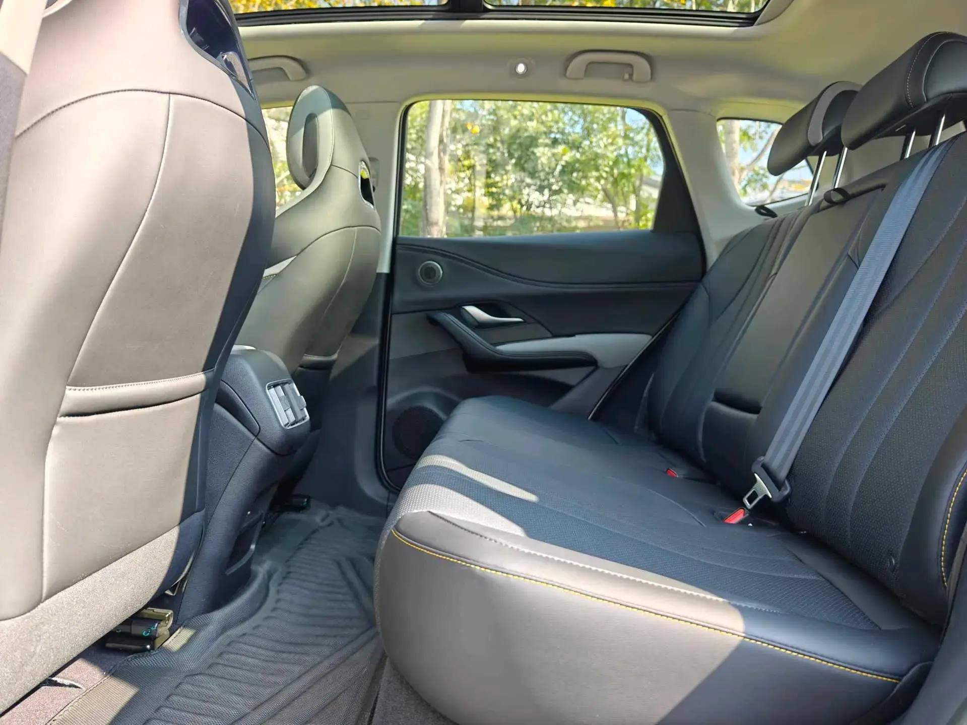 2025 BYD SEA thumbnail 4