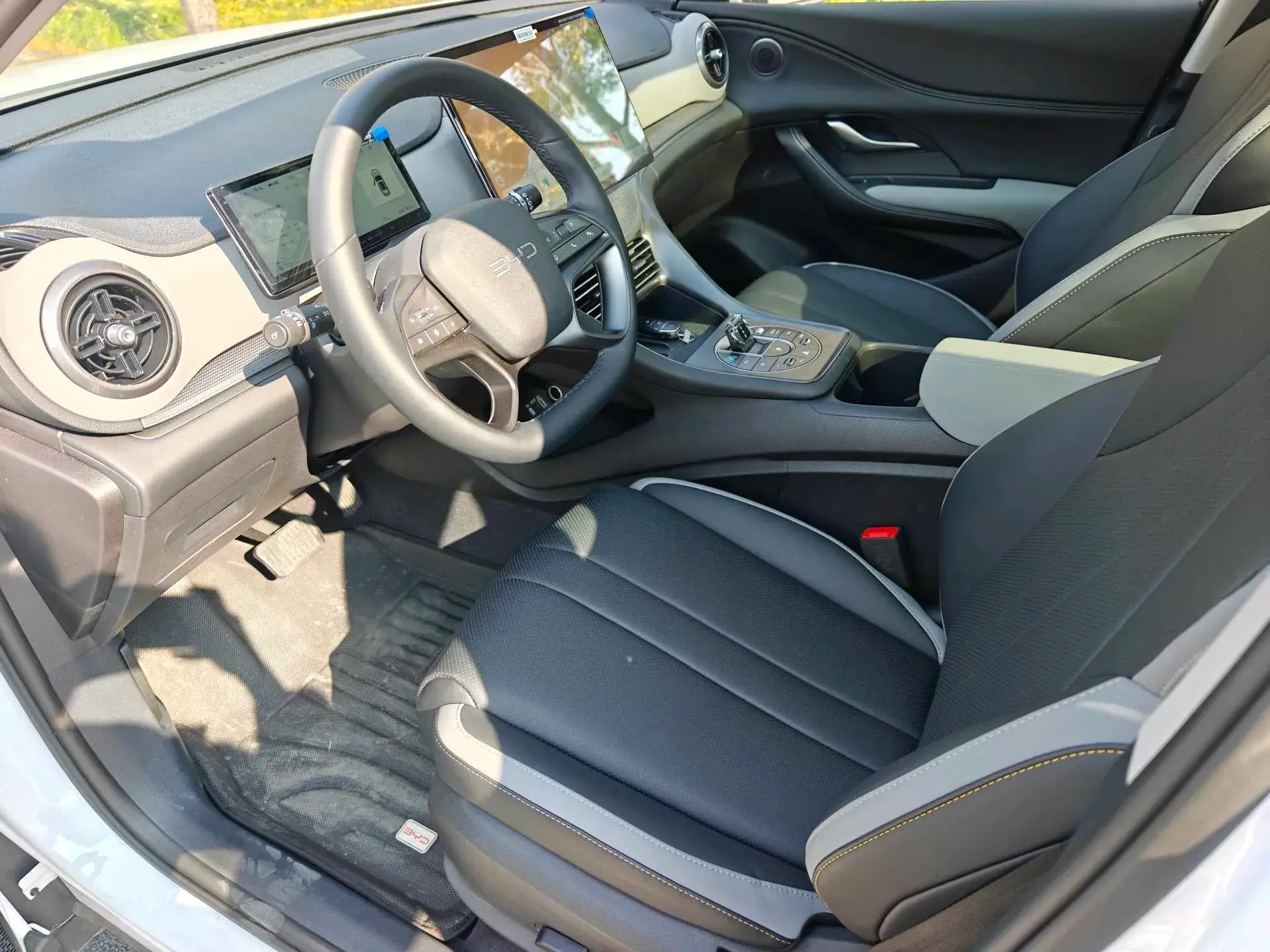 2025 BYD SEA thumbnail 3