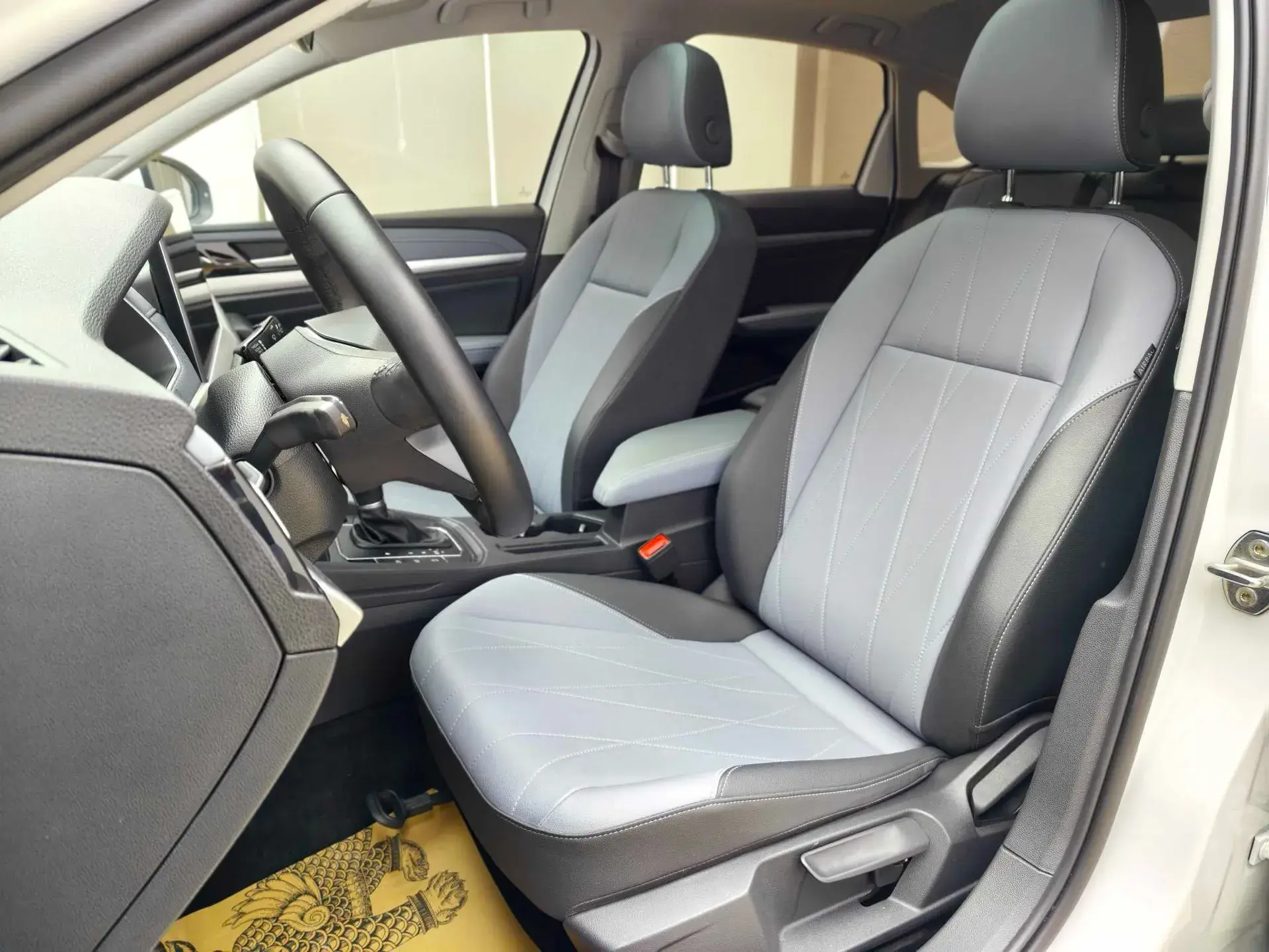 2023 VOLKSWAGEN LAVIDA thumbnail 4