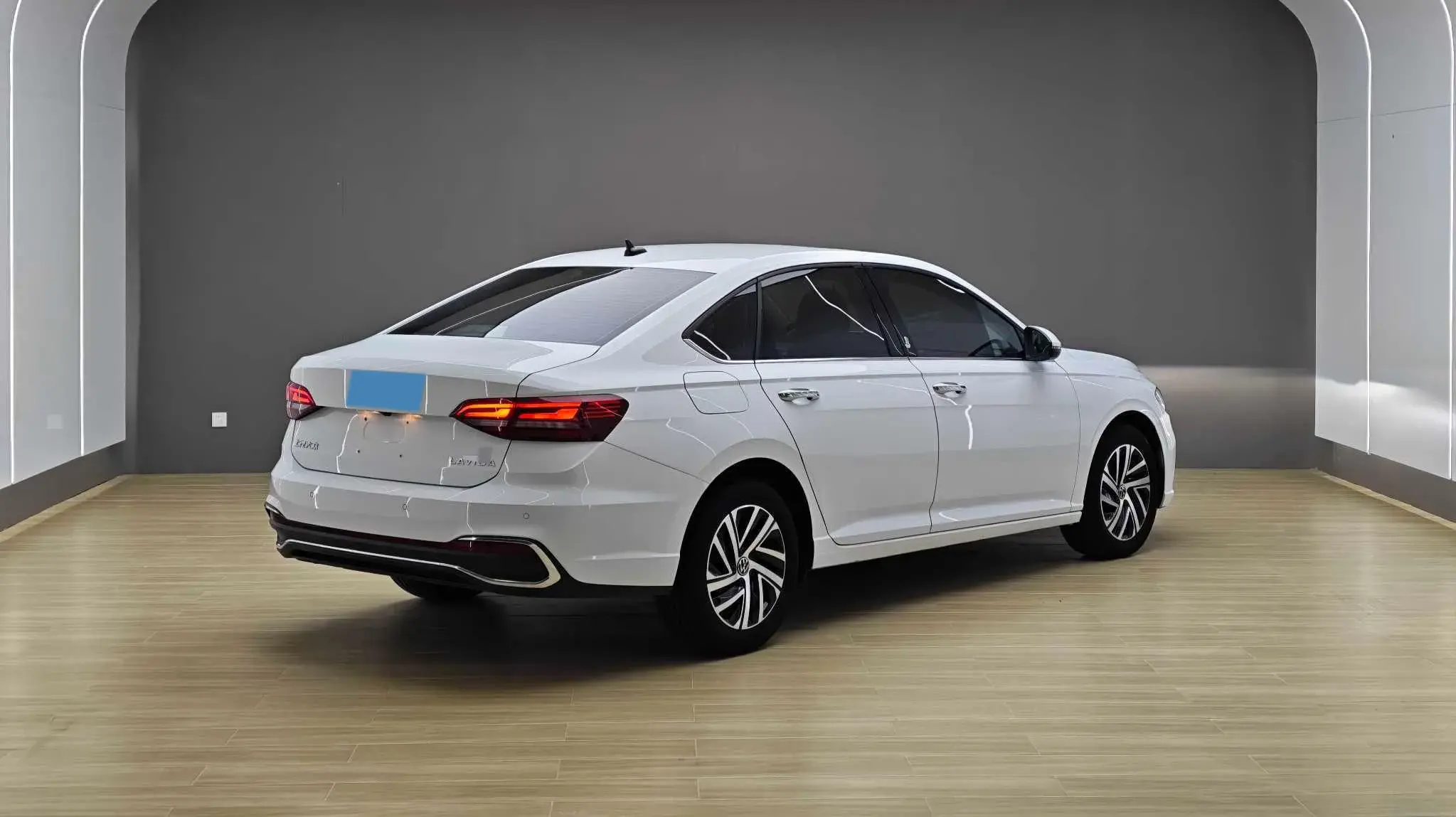 2023 VOLKSWAGEN LAVIDA thumbnail 2