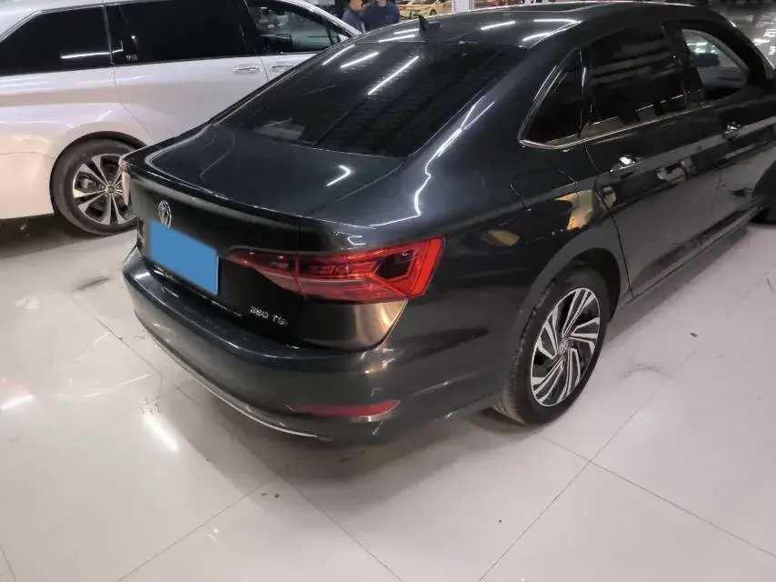 2021 VOLKSWAGEN SAGITAR thumbnail 4