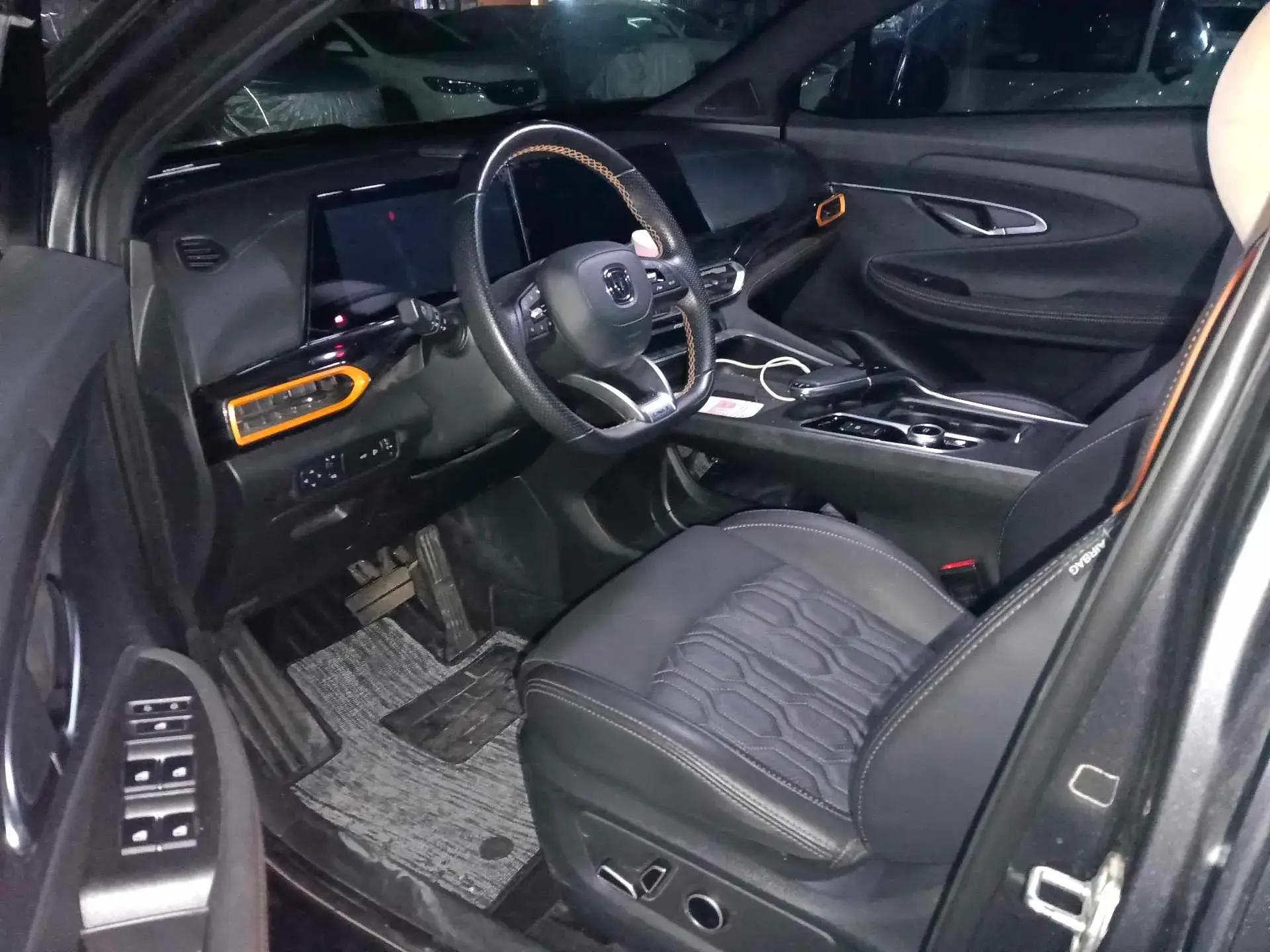 2022 CHANGAN UNI-T thumbnail 2