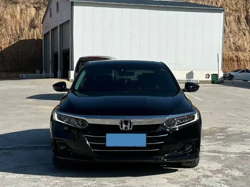 2022 HONDA ACCORD thumbnail 2