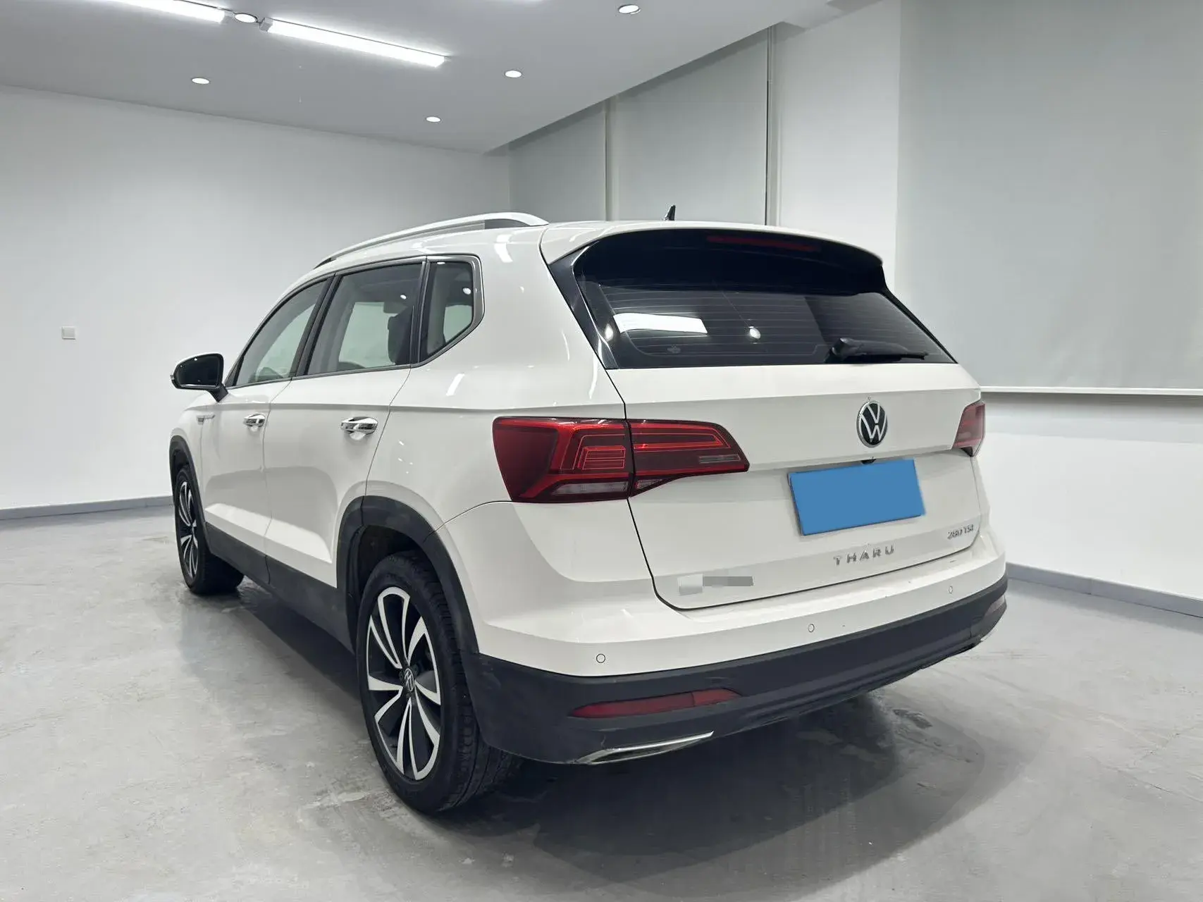 2022 VOLKSWAGEN THARU thumbnail 4