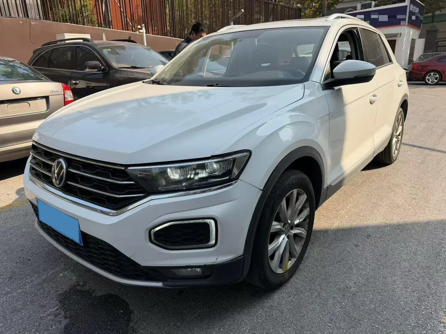 2022 VOLKSWAGEN T-ROC view 1