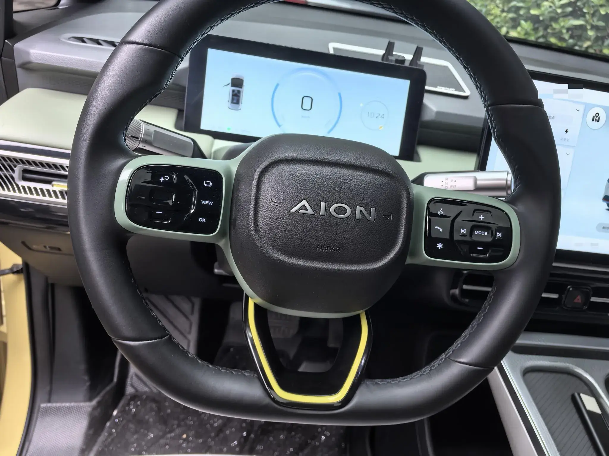 2023 AION Y thumbnail 4