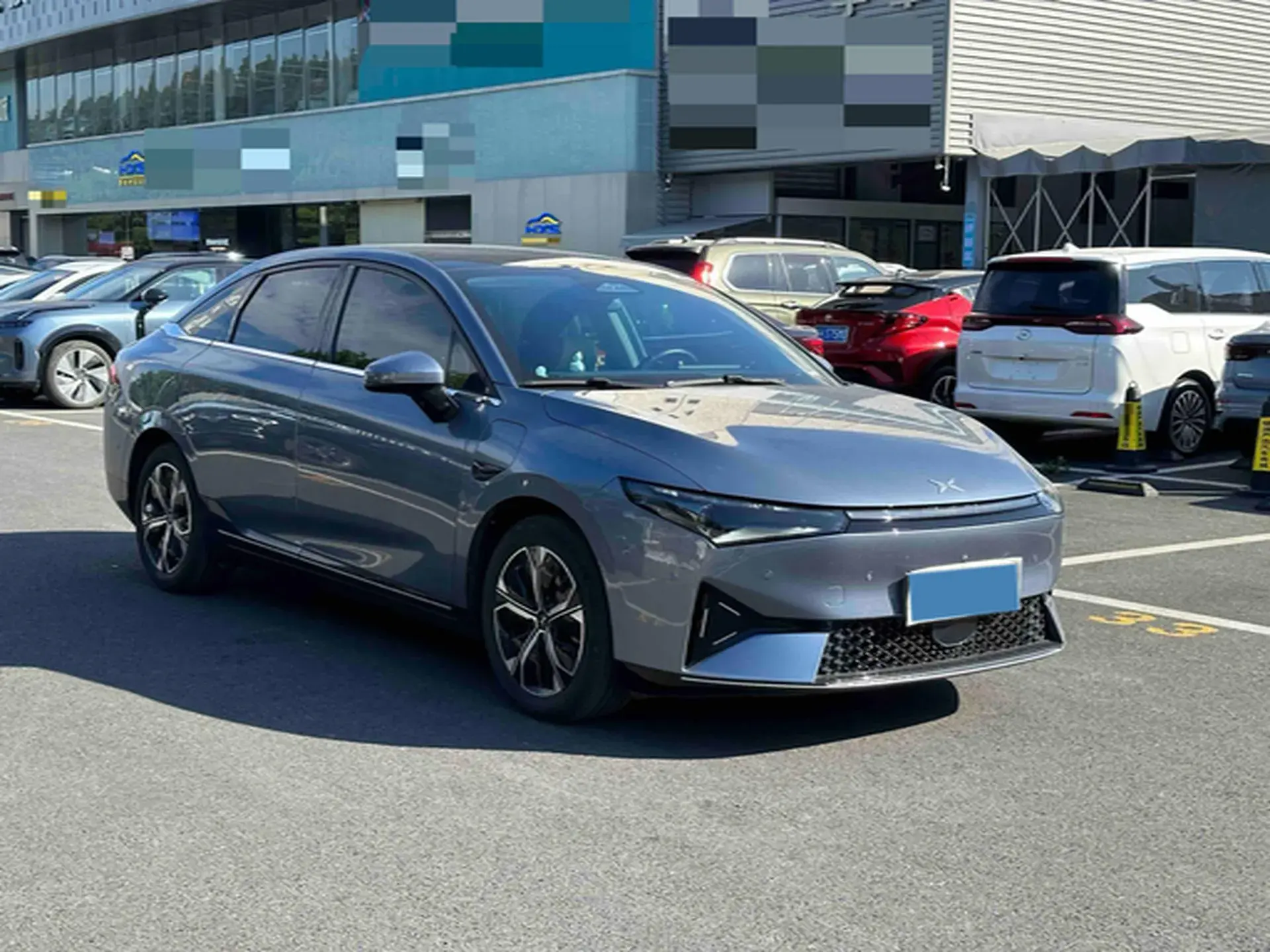 2021 XPENG P5 thumbnail 3