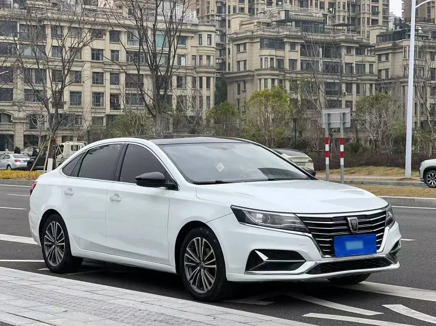 2020 ROEWE I6 thumbnail 3