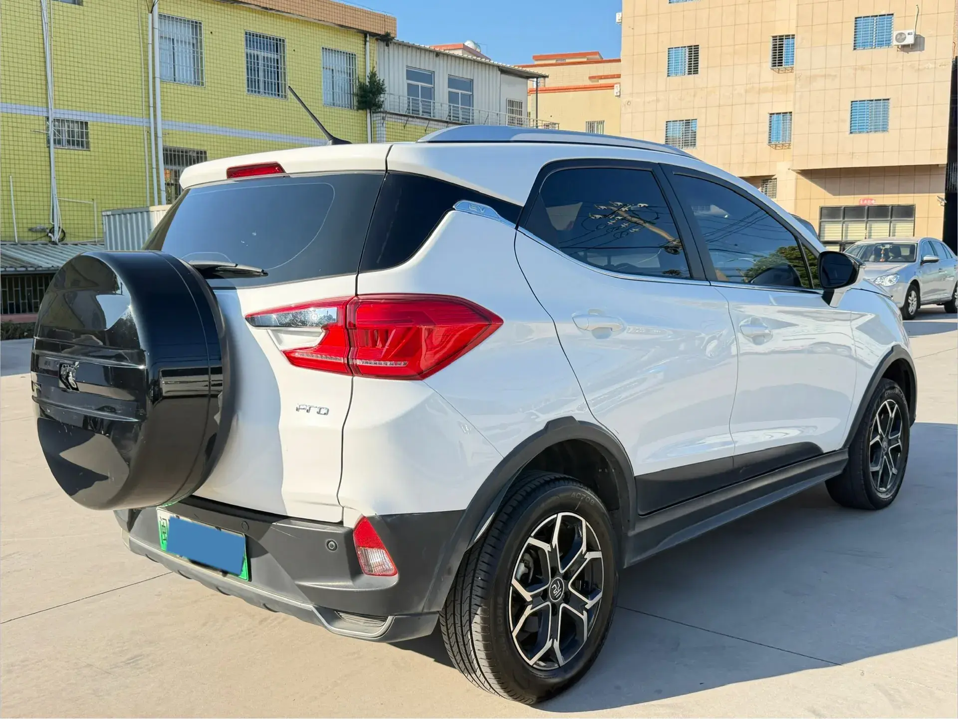 2021 BYD YUAN thumbnail 4