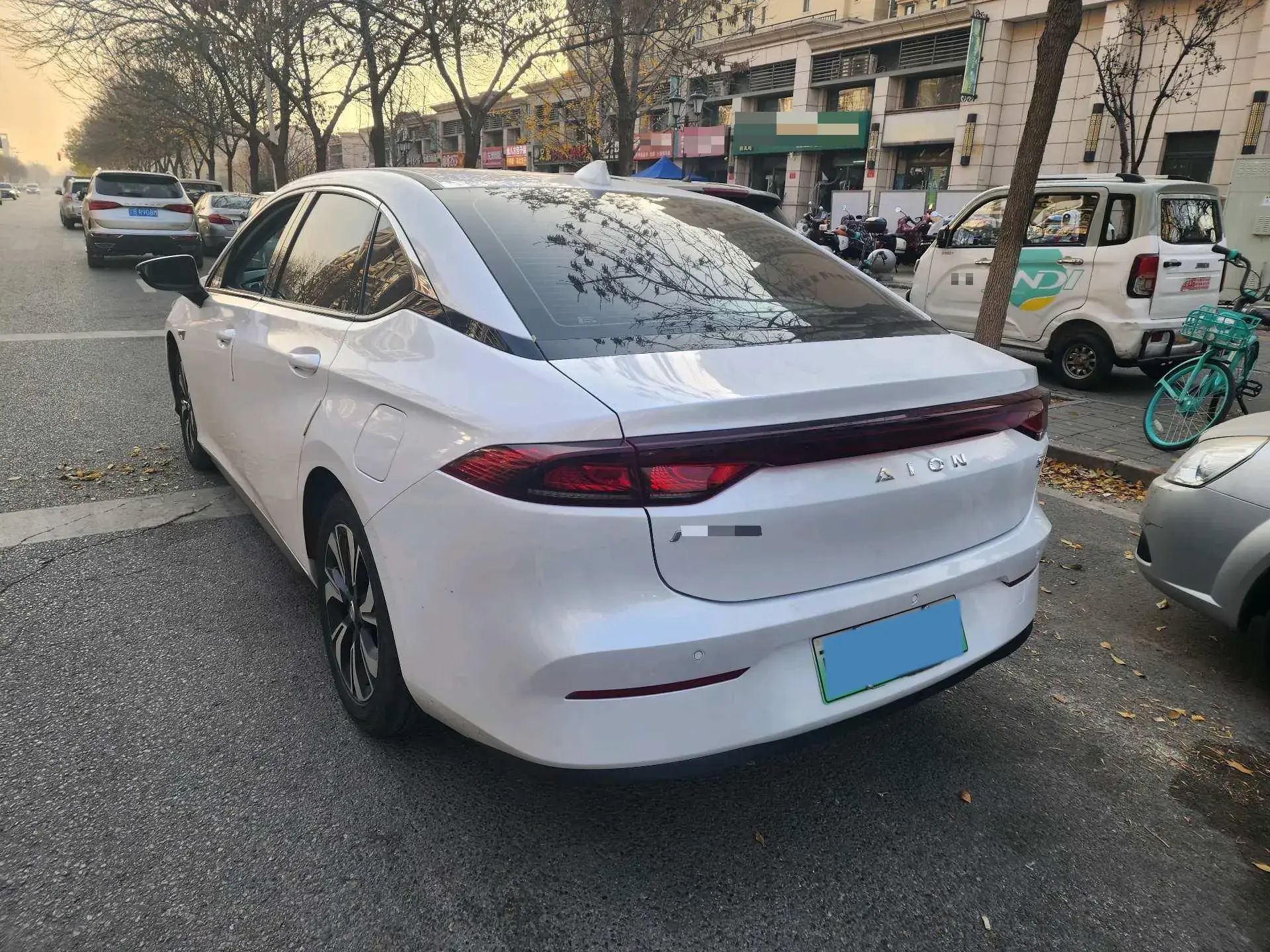 2020 AION S thumbnail 3