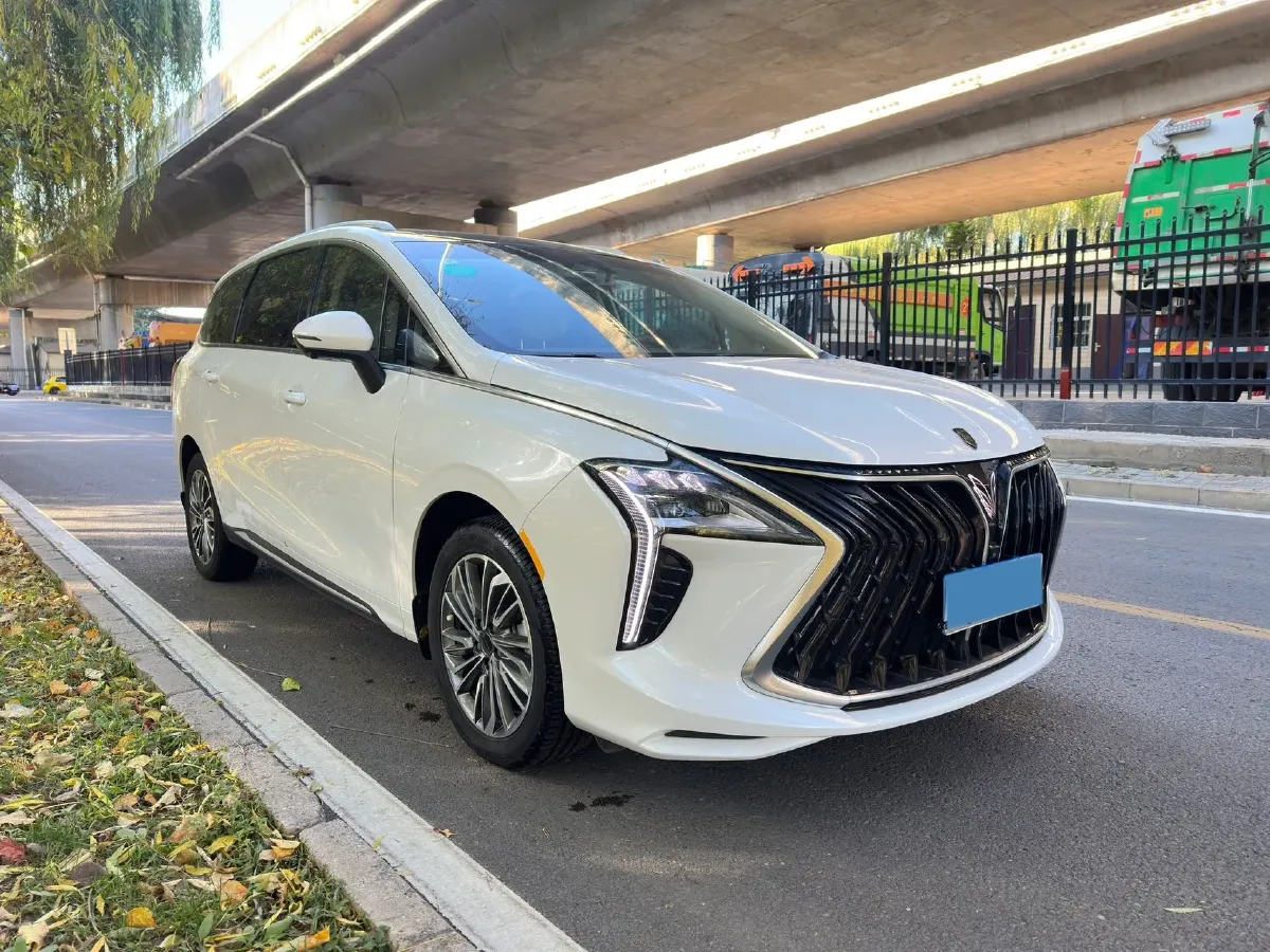 2023 DongFeng Forthing Yacht 1.5T 197HP L4 7DCT,autocango,china used car exporter,china ev exporter,chinese used car exporter,chinese used ev exporter