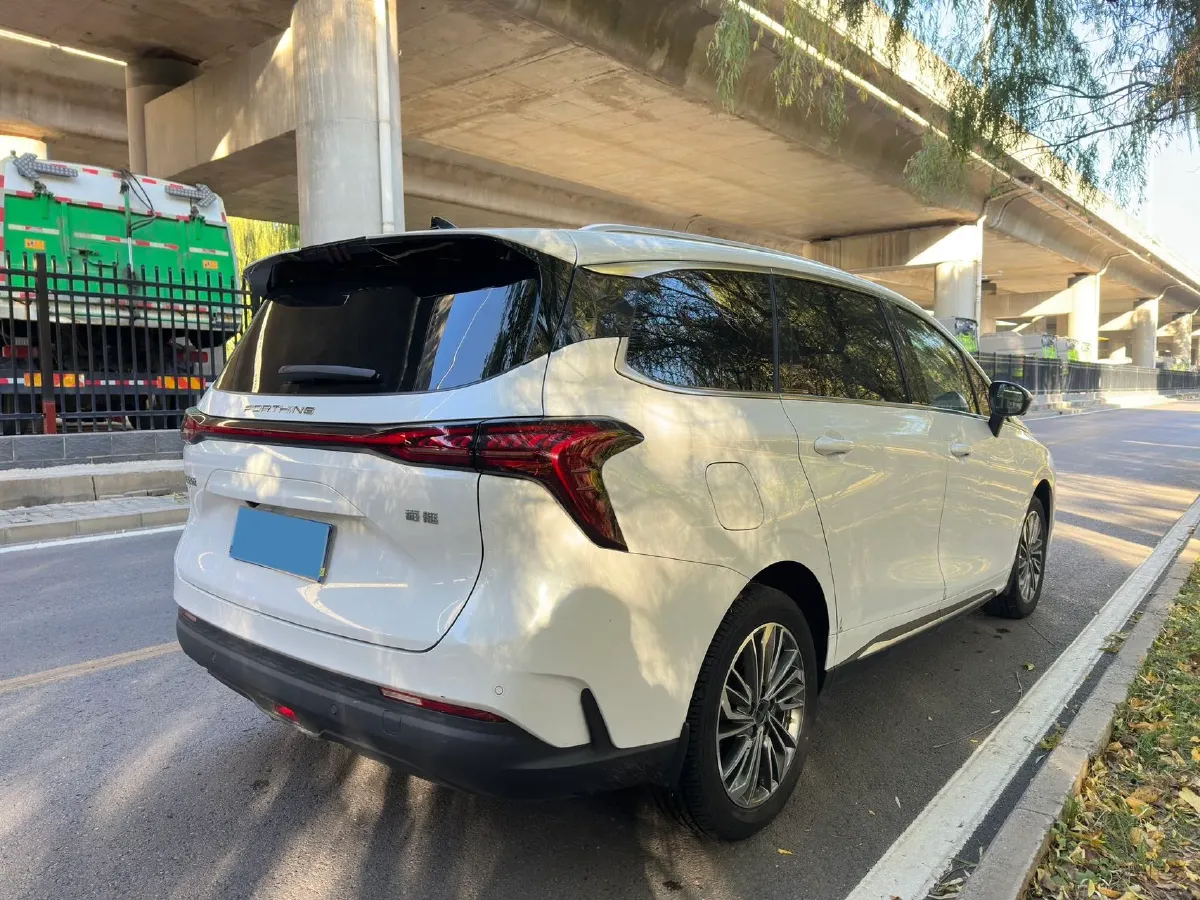 2023 DongFeng Forthing Yacht 1.5T 197HP L4 7DCT,autocango,china used car exporter,china ev exporter,chinese used car exporter,chinese used ev exporter