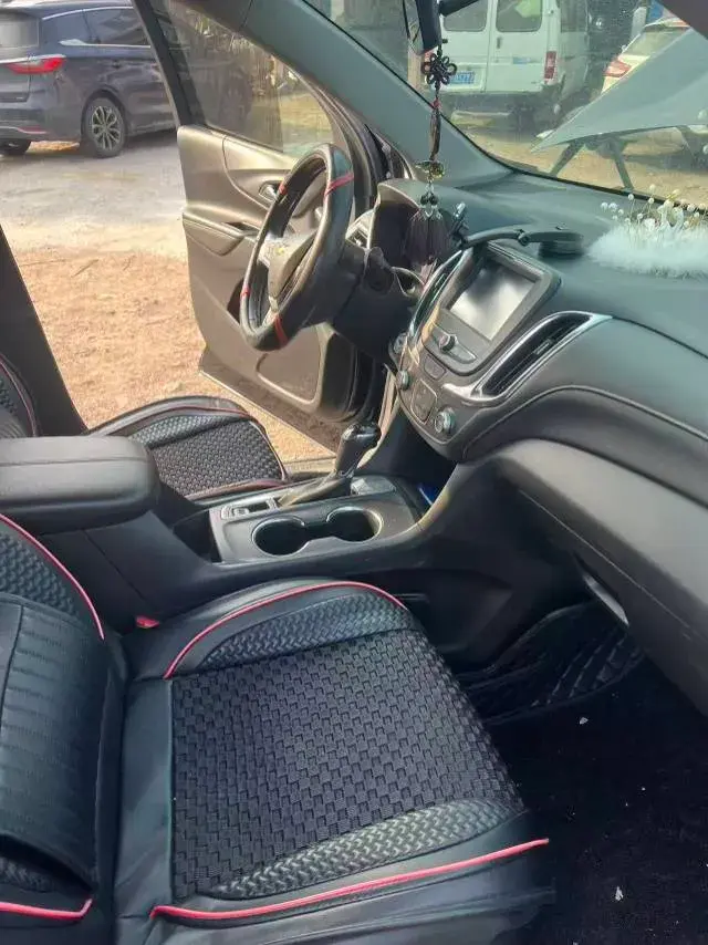 2019 CHEVROLET EQUINOX thumbnail 4