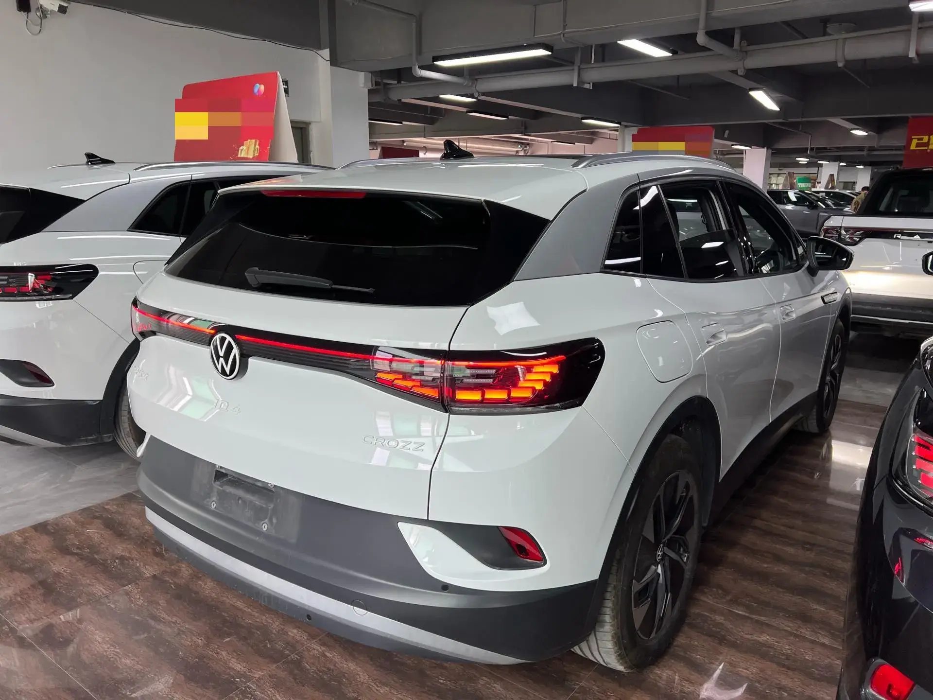 2024 VOLKSWAGEN ID.4 thumbnail 4