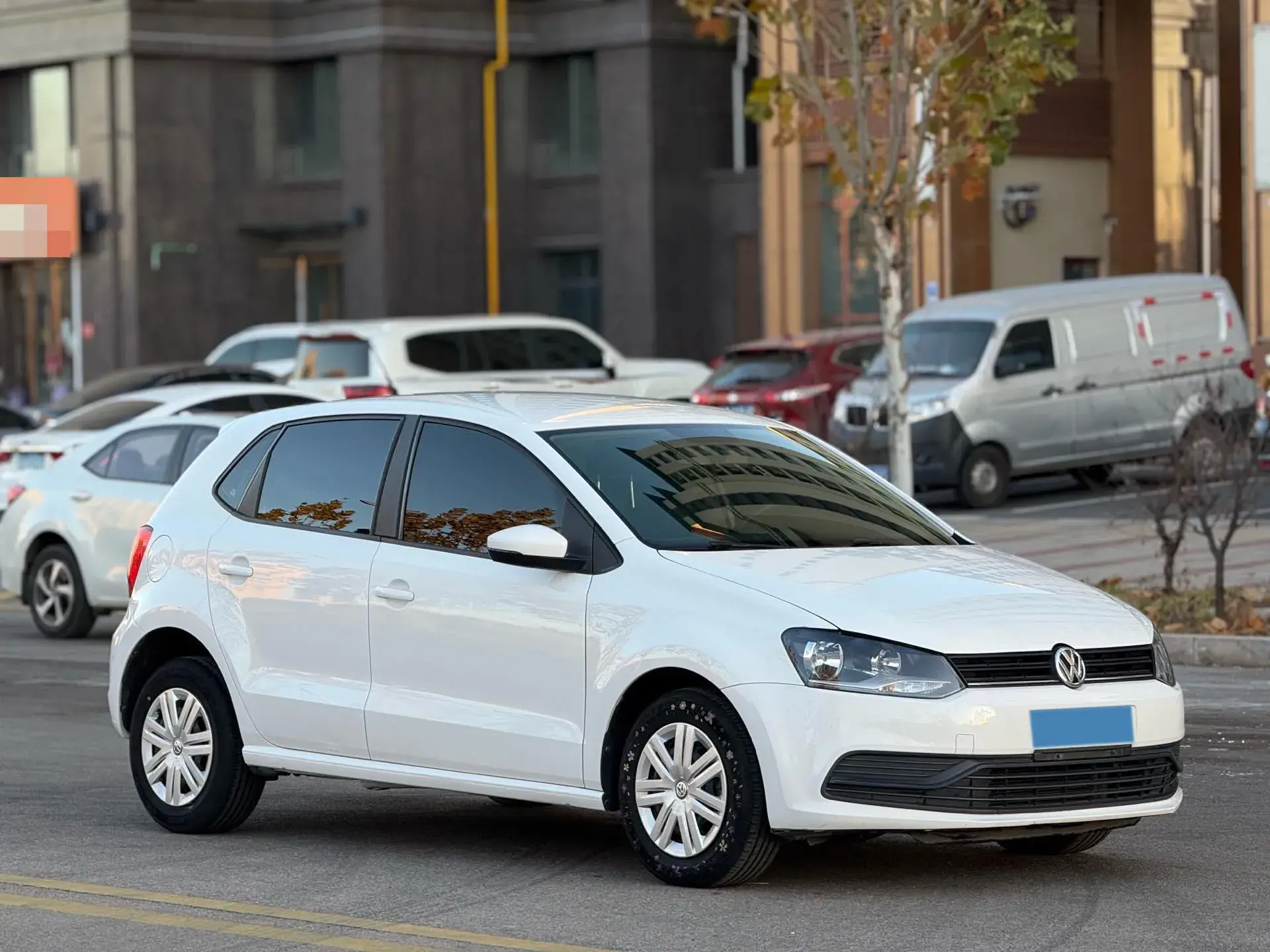 2018 VOLKSWAGEN POLO thumbnail 2