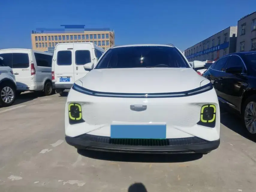 2022 GEOMETRY E thumbnail 2