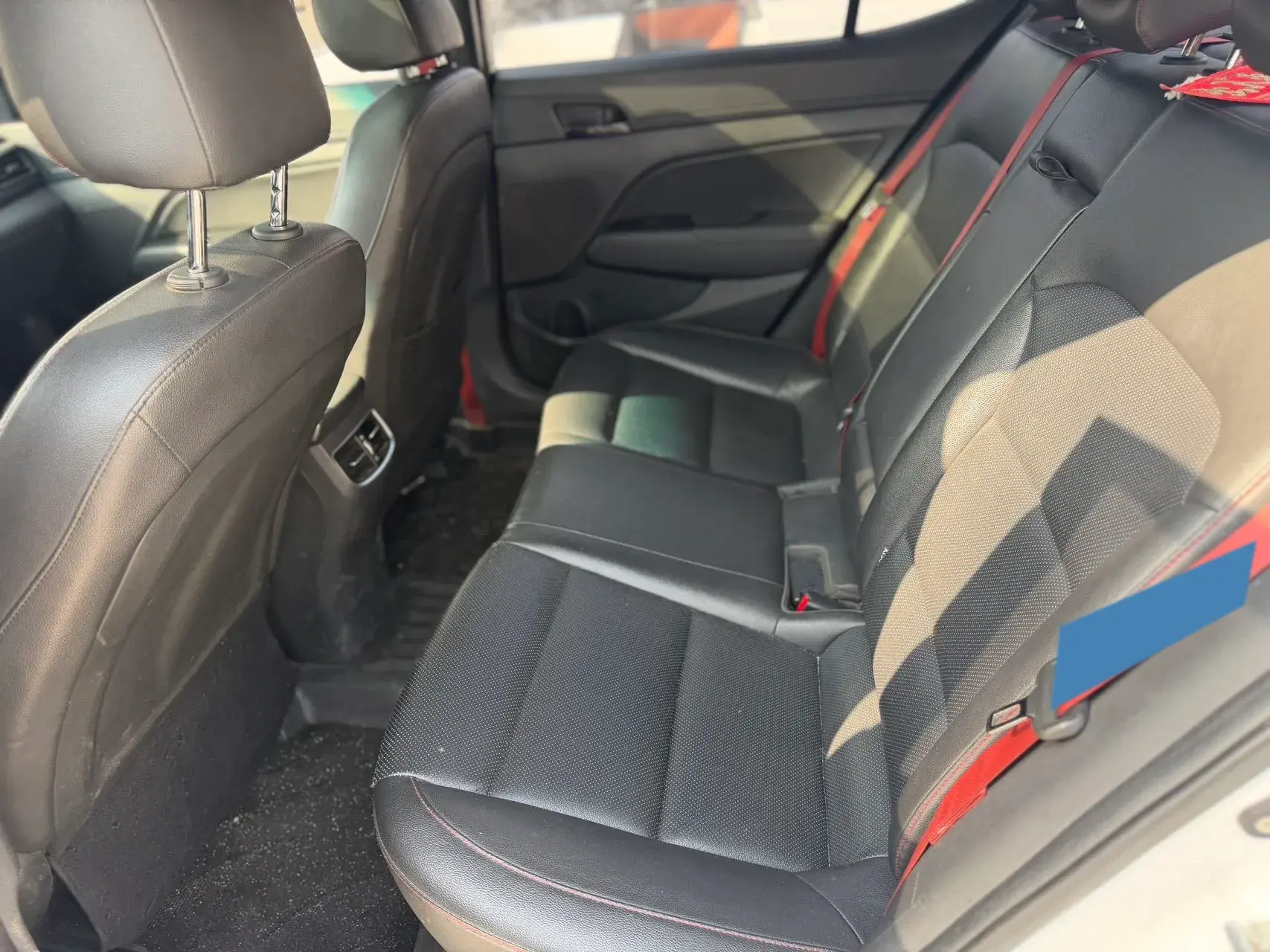 2019 HYUNDAI ELANTRA thumbnail 4