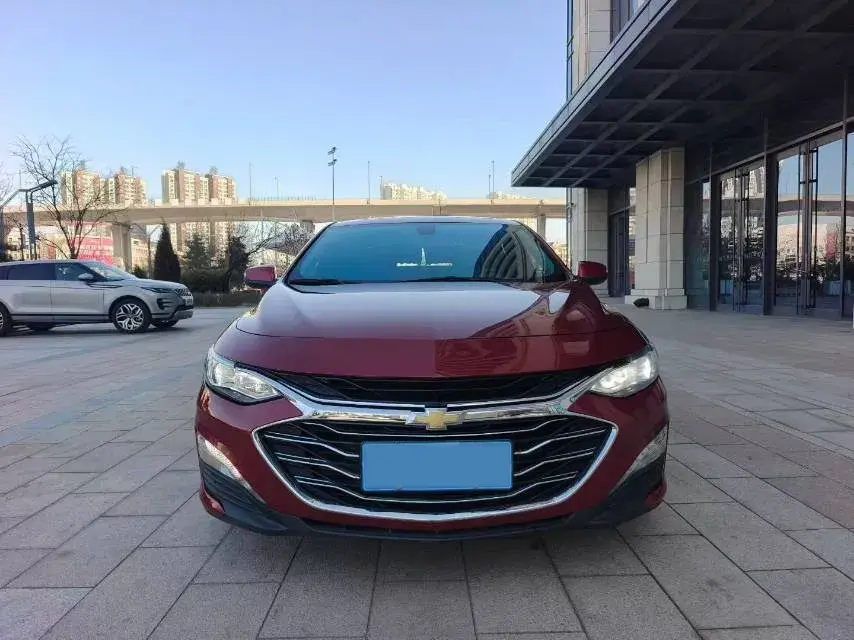 2019 CHEVROLET MALIBU thumbnail 3