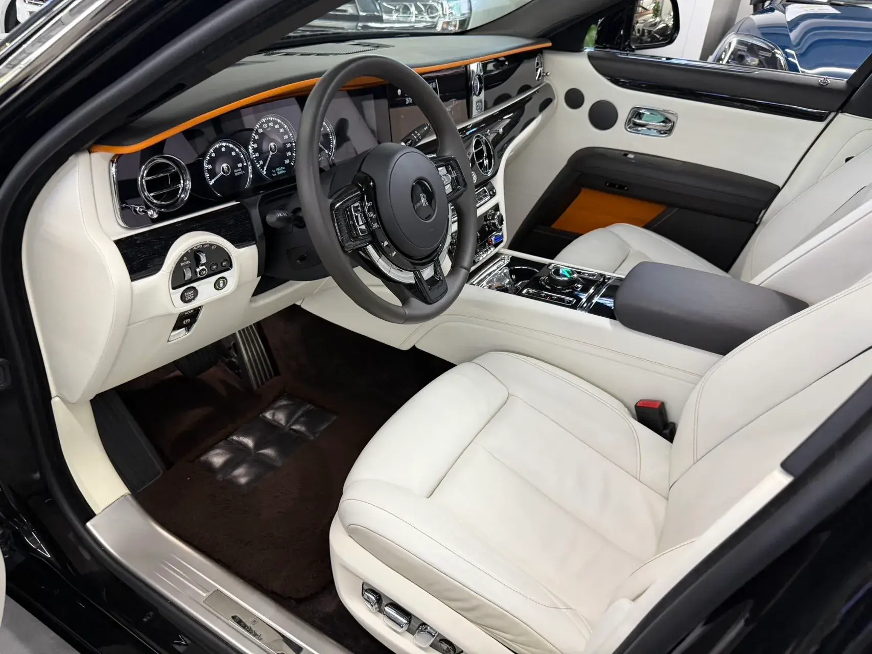 2021 ROLLS-ROYCE GHOST thumbnail 3