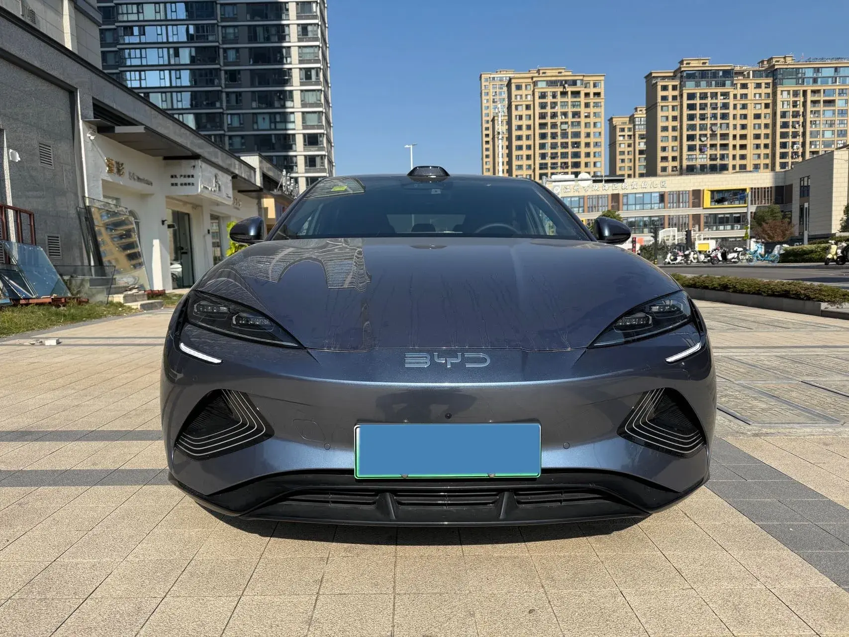 2025 BYD SEAL thumbnail 2