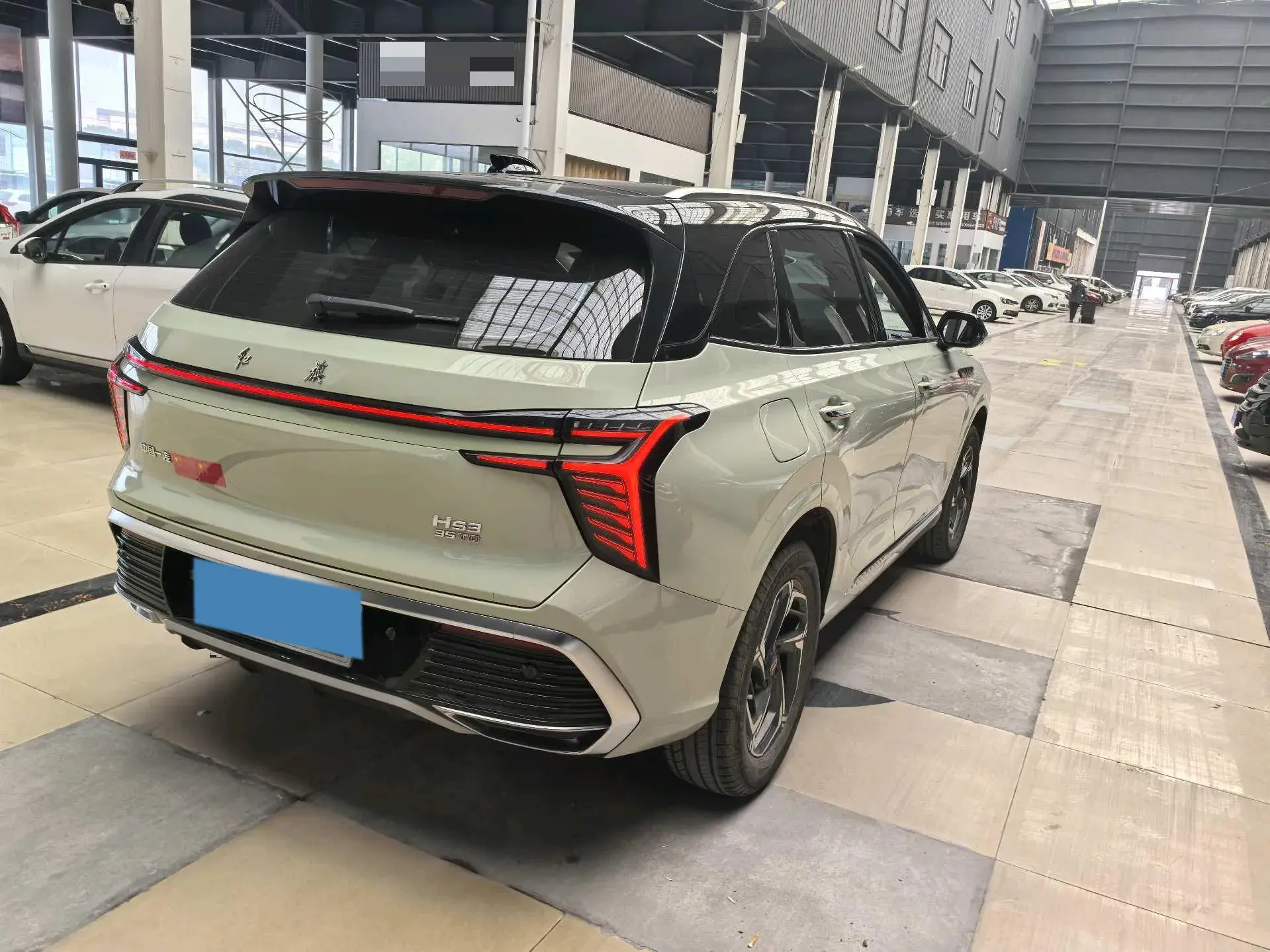 2023 HONGQI HS3 thumbnail 3