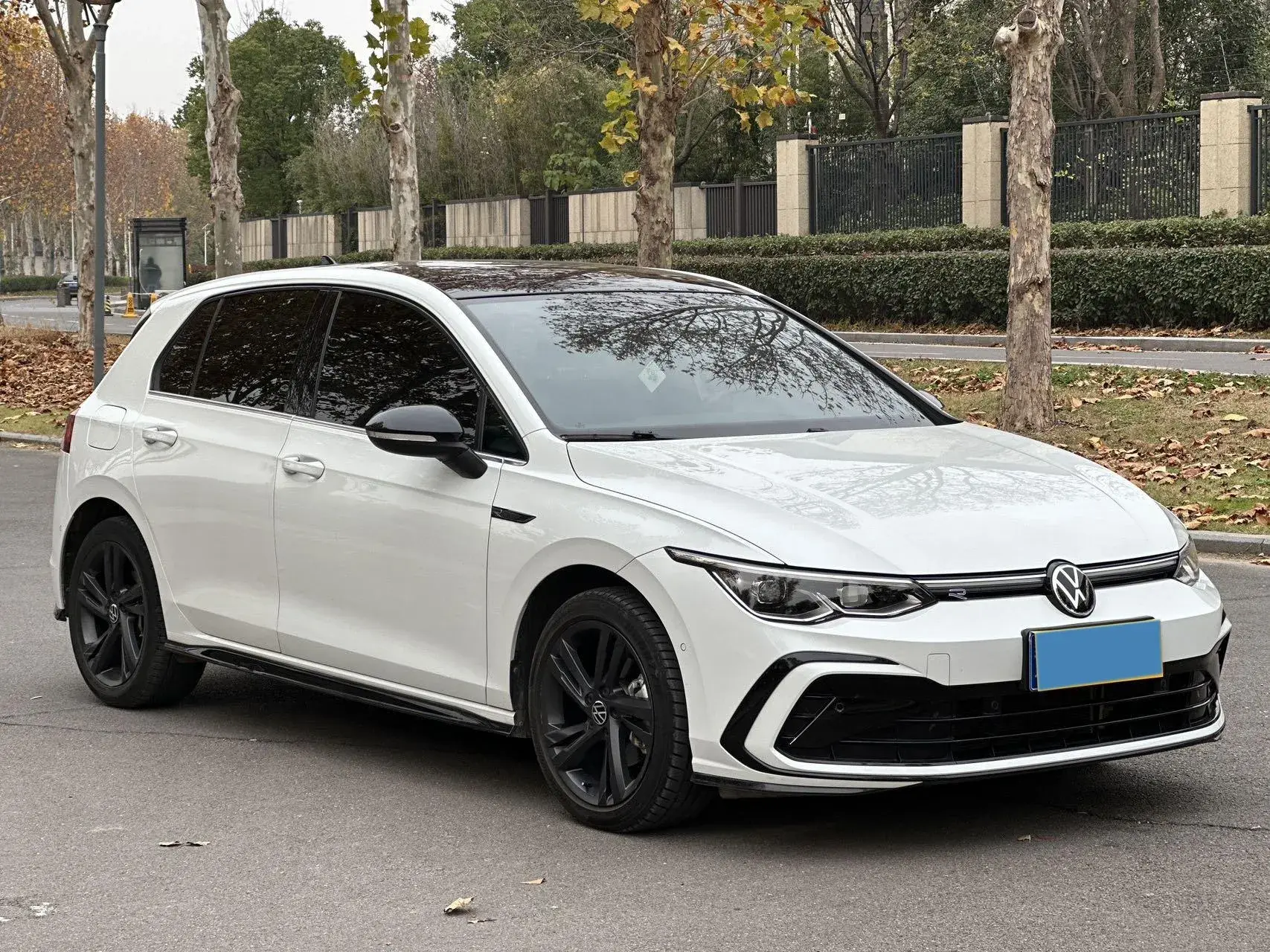 2021 VOLKSWAGEN GOLF thumbnail 3