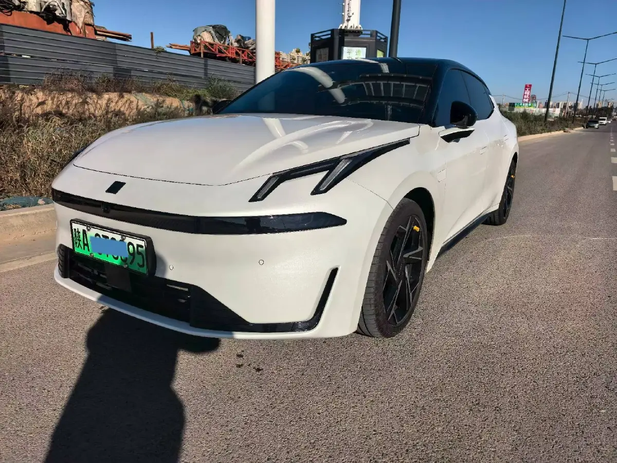 2024 LYNK&CO 07 EM-P 1.5T 163HP L4 3DHT PHEV 18.99KWH