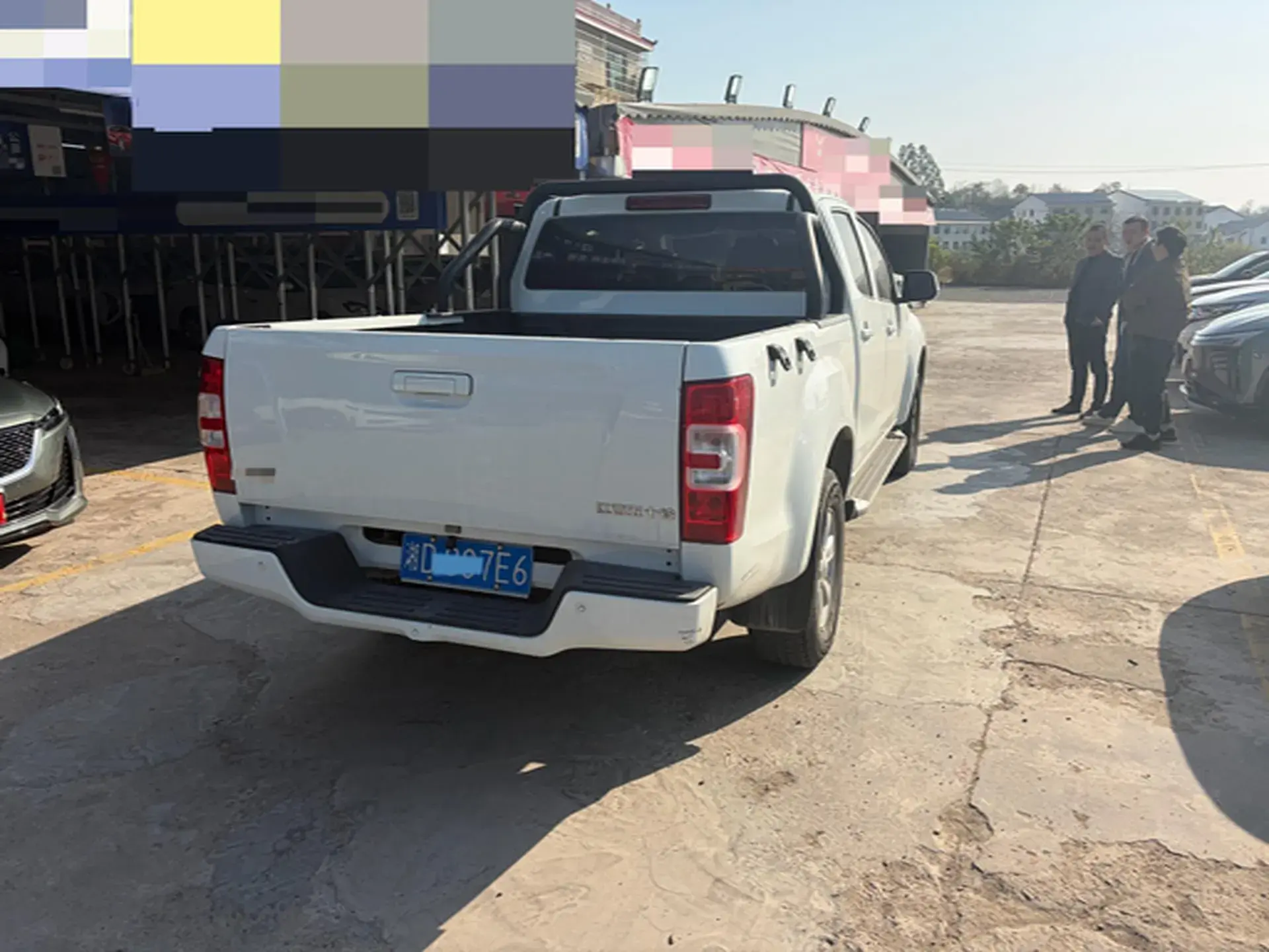 2022 ISUZU RE-MAX thumbnail 4