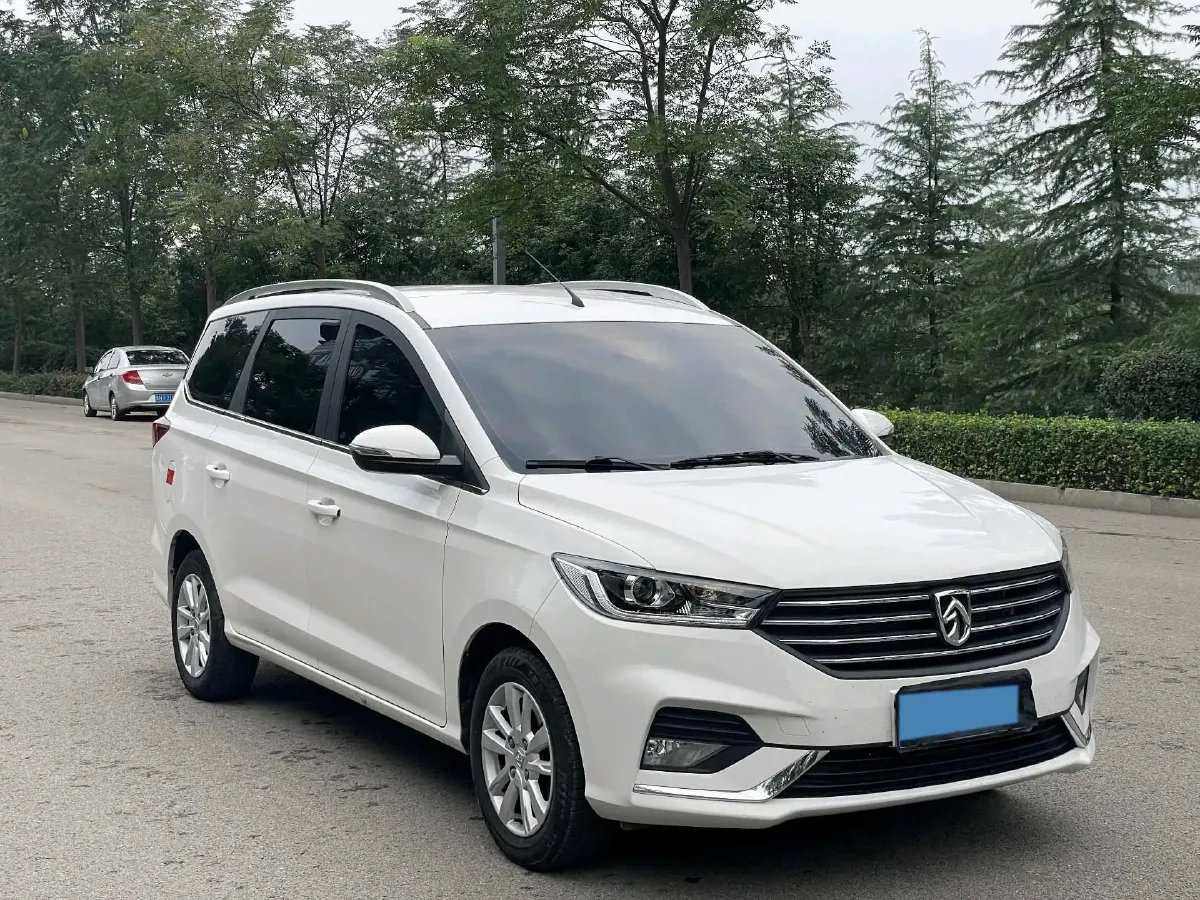 2014 BaoJun 610 1.5L 112HP L4 6AT,autocango,china used car exporter,china ev exporter,chinese used car exporter,chinese used ev exporter