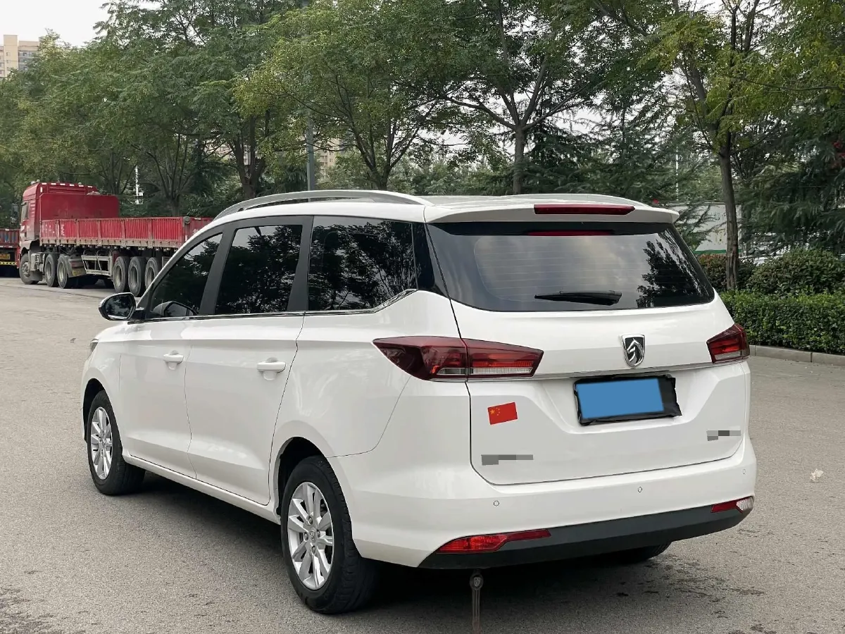 2014 BaoJun 610 1.5L 112HP L4 6AT,autocango,china used car exporter,china ev exporter,chinese used car exporter,chinese used ev exporter