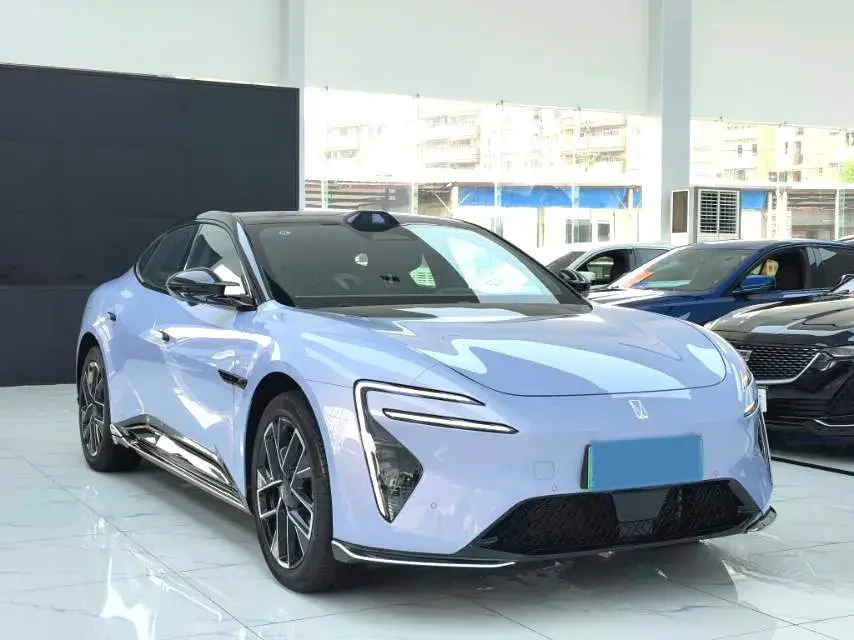 2025 AVATR 12 thumbnail 2