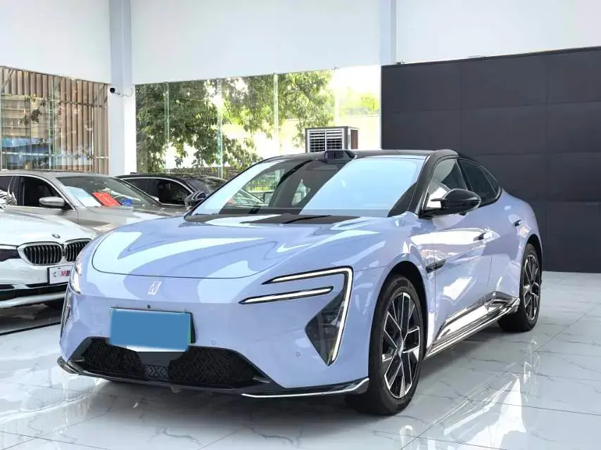 2025 AVATR 12 view 1