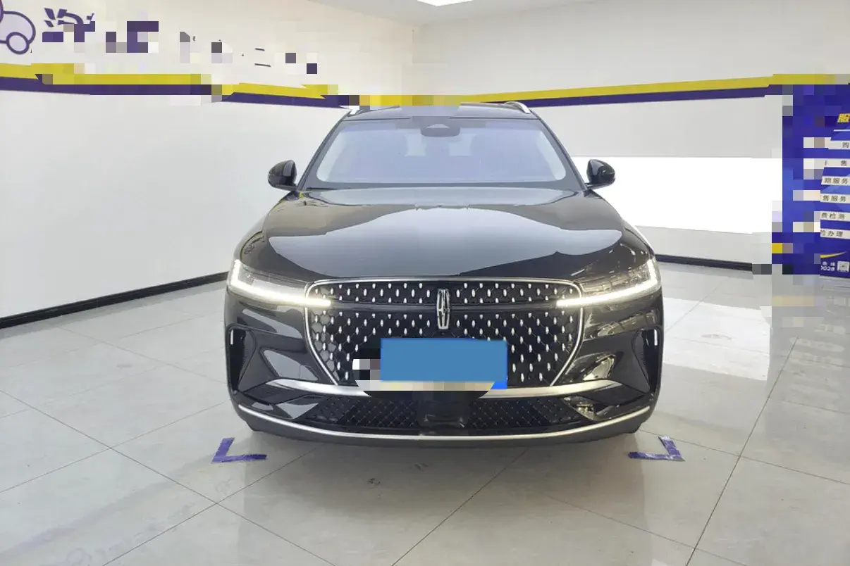 2023 LINCOLN NAUTILUS thumbnail 3