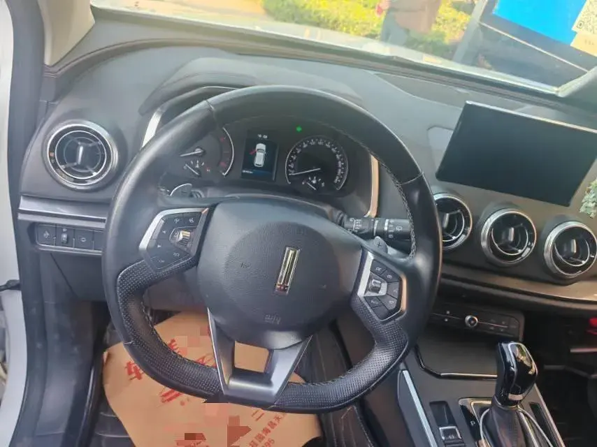 2017 ZOTYE T700 thumbnail 4