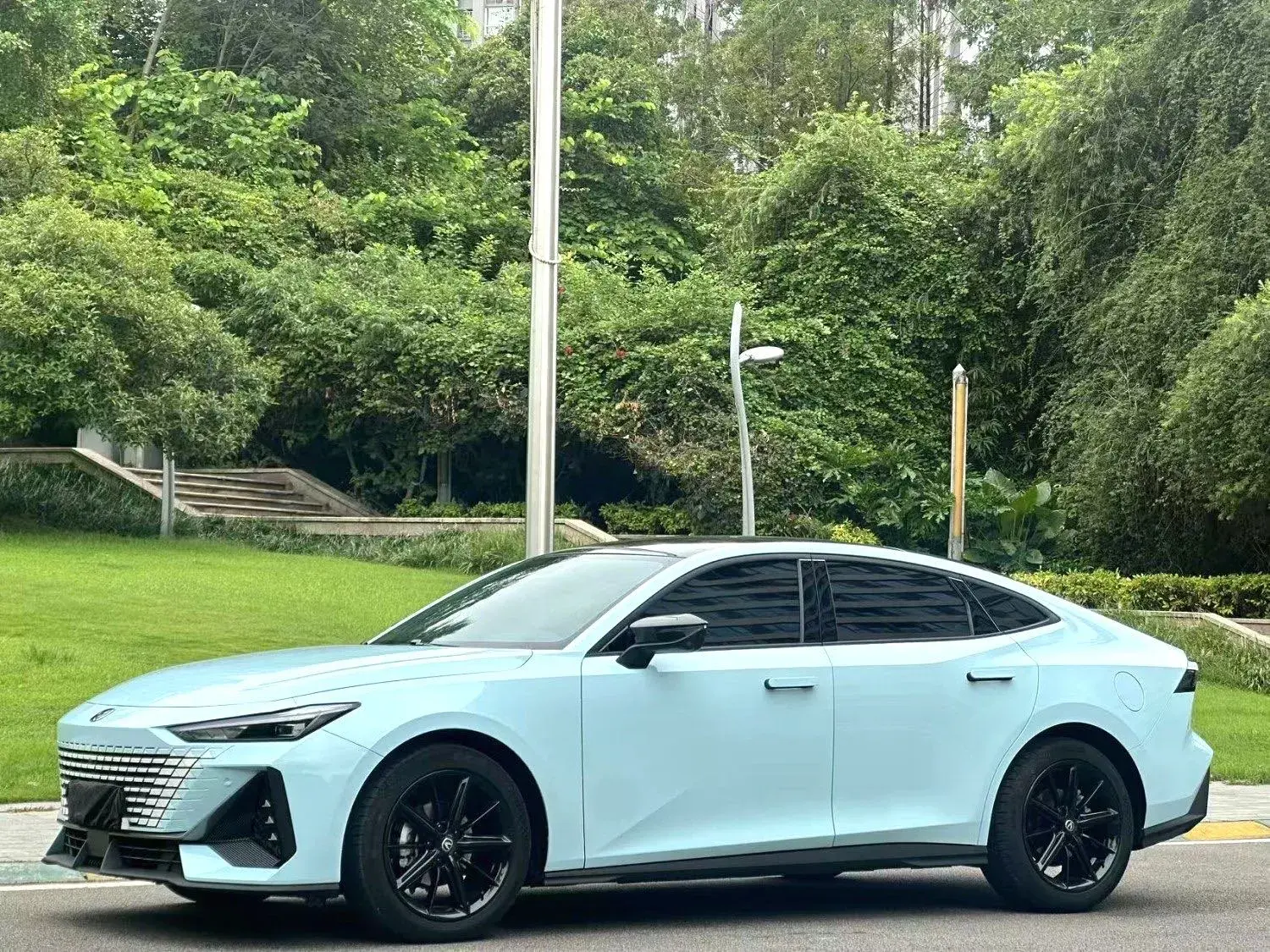 2022 CHANGAN UNI-V view 1