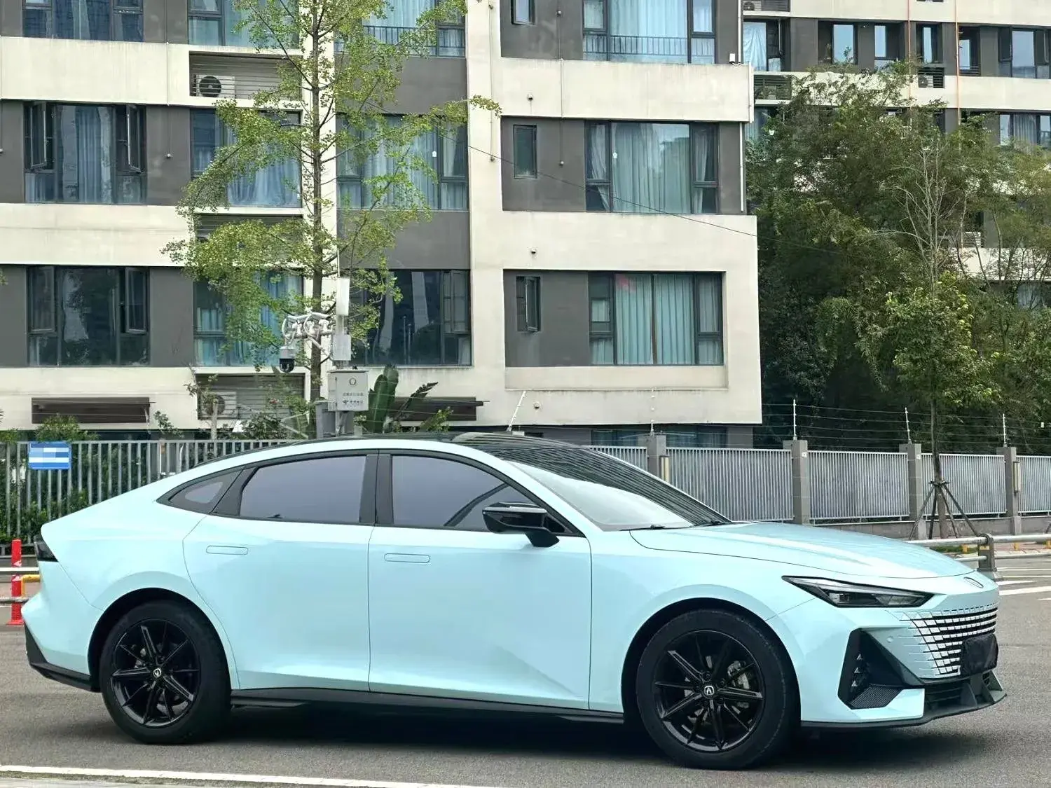 2022 CHANGAN UNI-V thumbnail 3