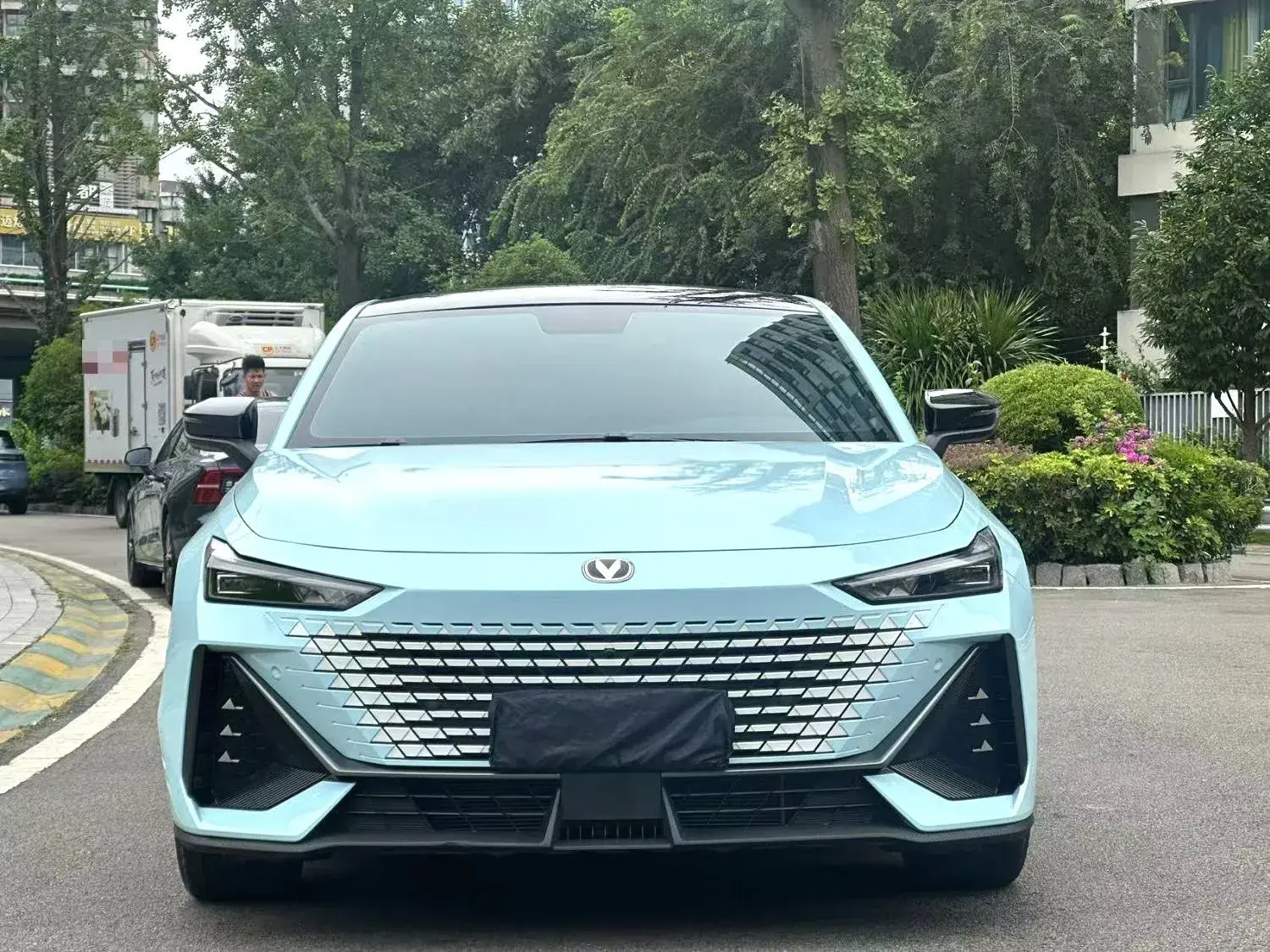 2022 CHANGAN UNI-V thumbnail 2