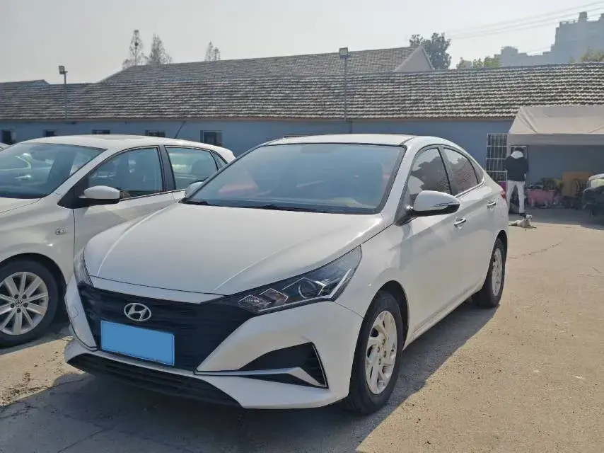 2020 Hyundai Verna 1.4L 100HP L4 CVT