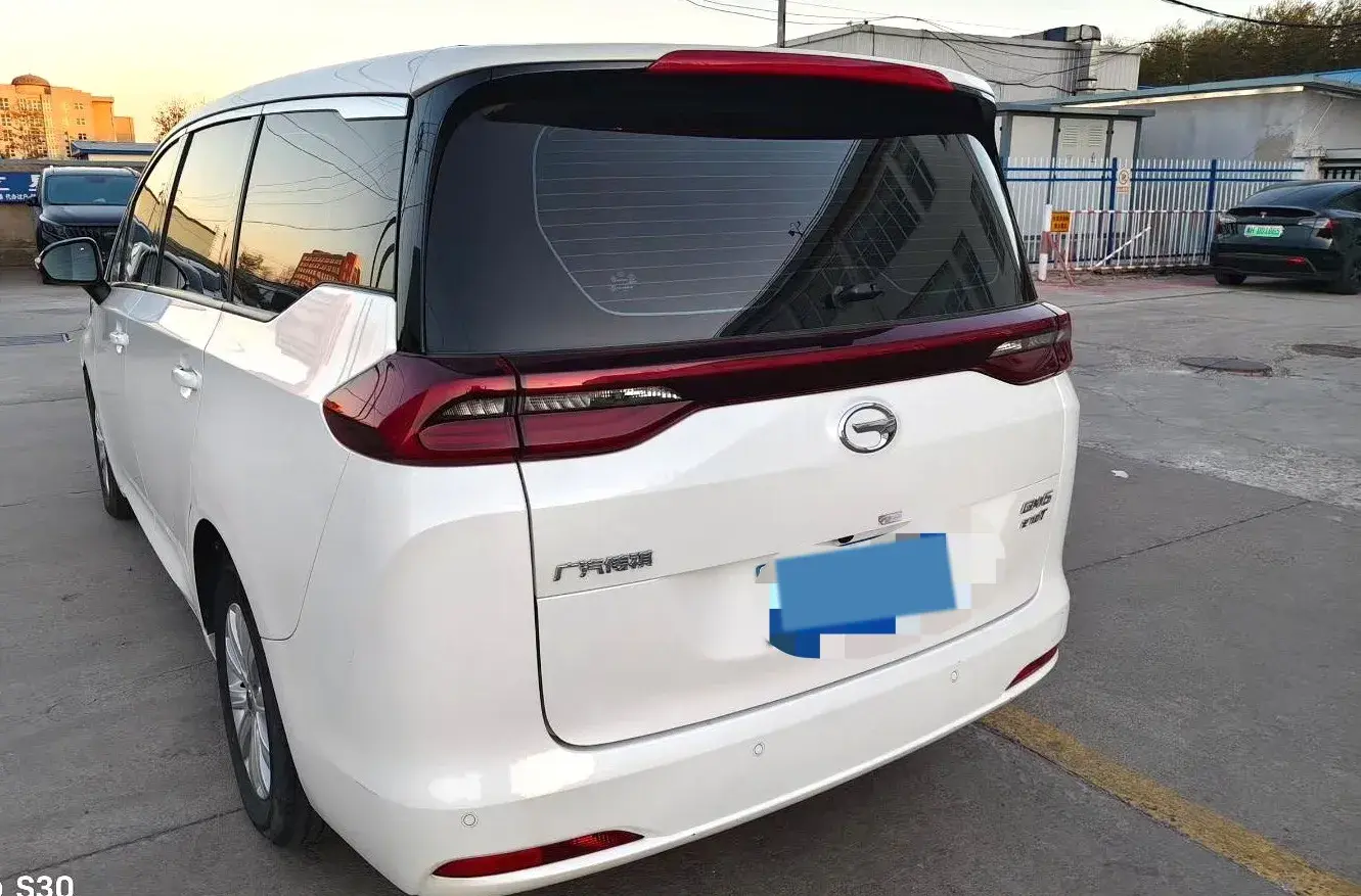 2021 GAC TRUMPCHI thumbnail 3