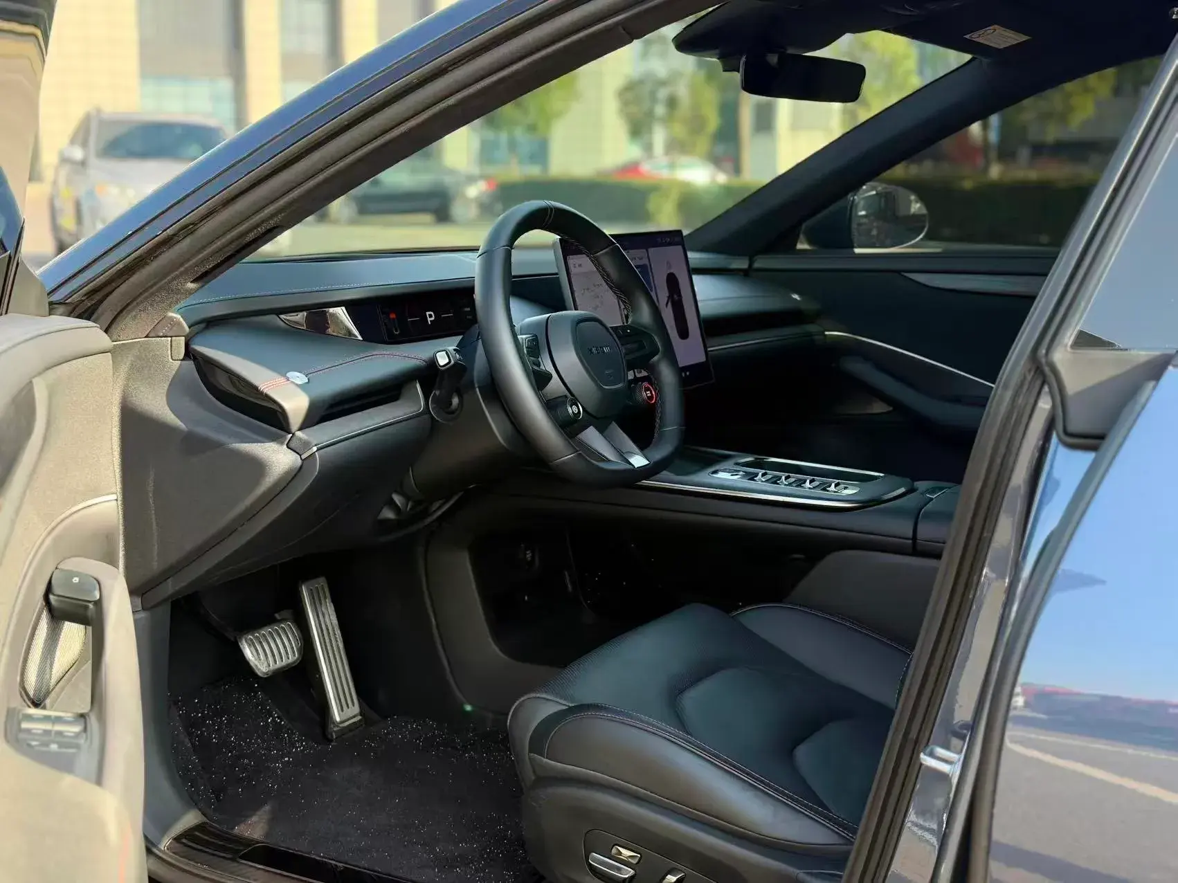 2024 MI SU7 thumbnail 4