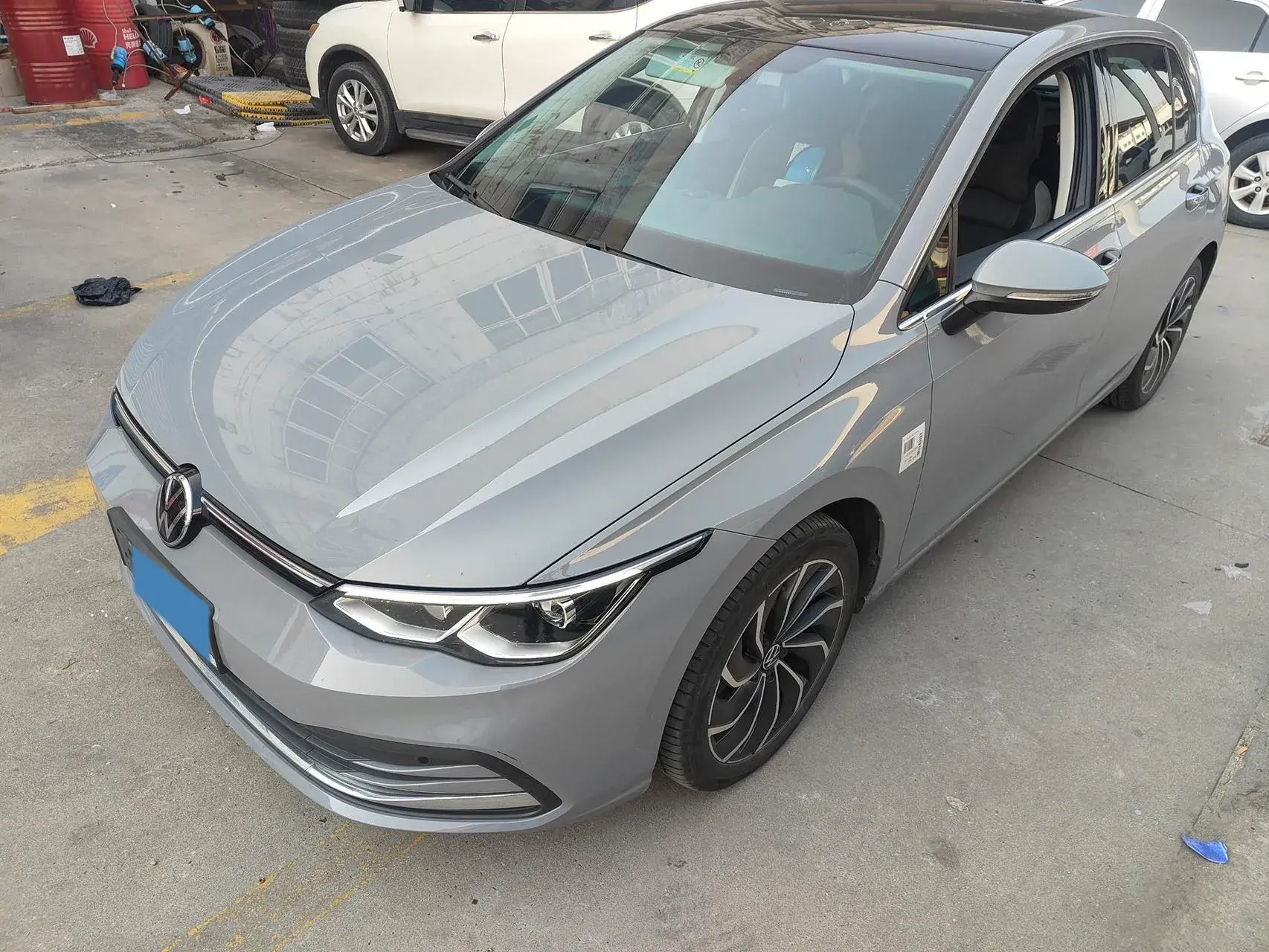 2021 VOLKSWAGEN GOLF view 1