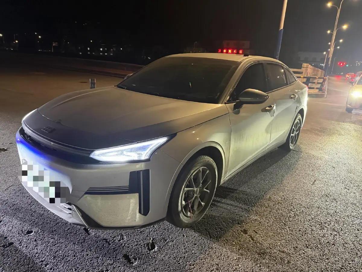 2025 Geely Galaxy L6 1.5L 112HP L4 1DHT PHEV 8.5KWH