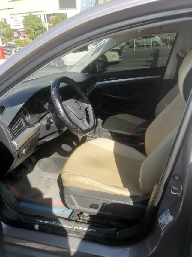 2019 VOLKSWAGEN BORA thumbnail 4