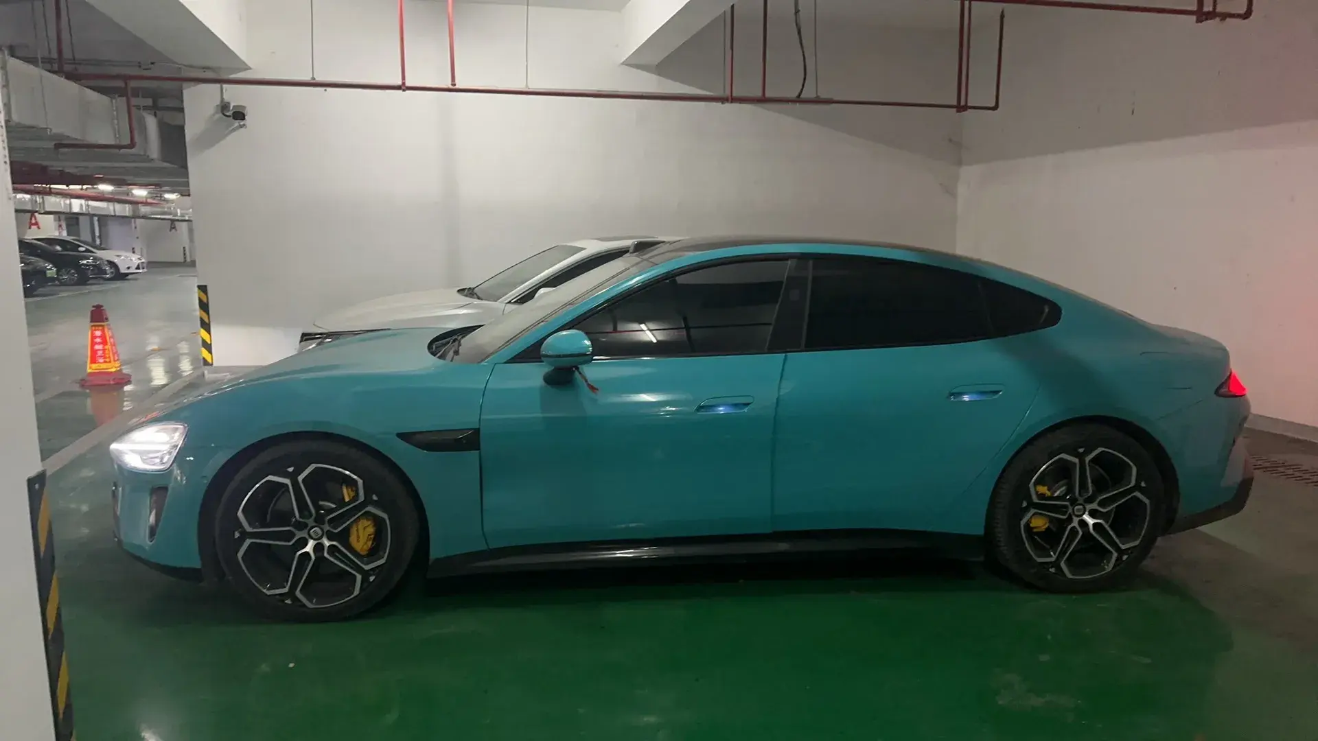 2024 MI SU7 thumbnail 2