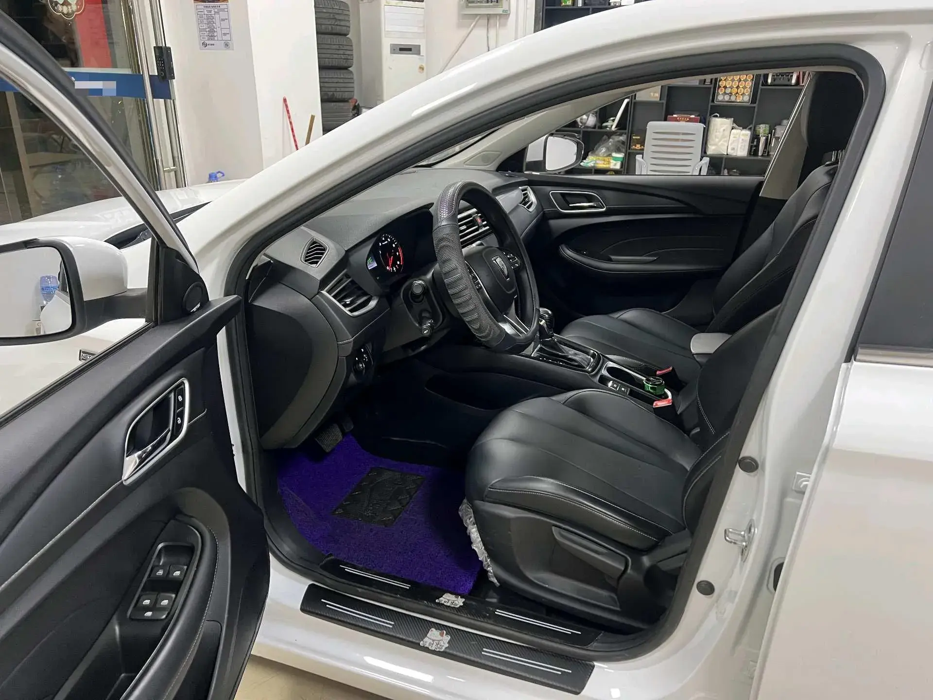 2019 ROEWE I5 thumbnail 4