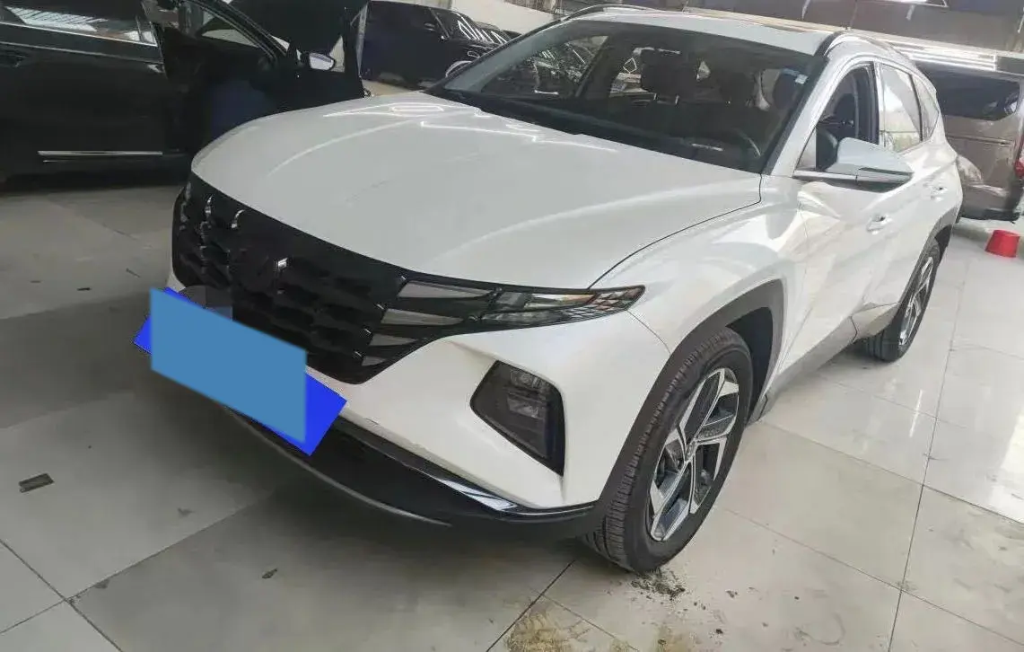 2023 HYUNDAI TUCSON view 1