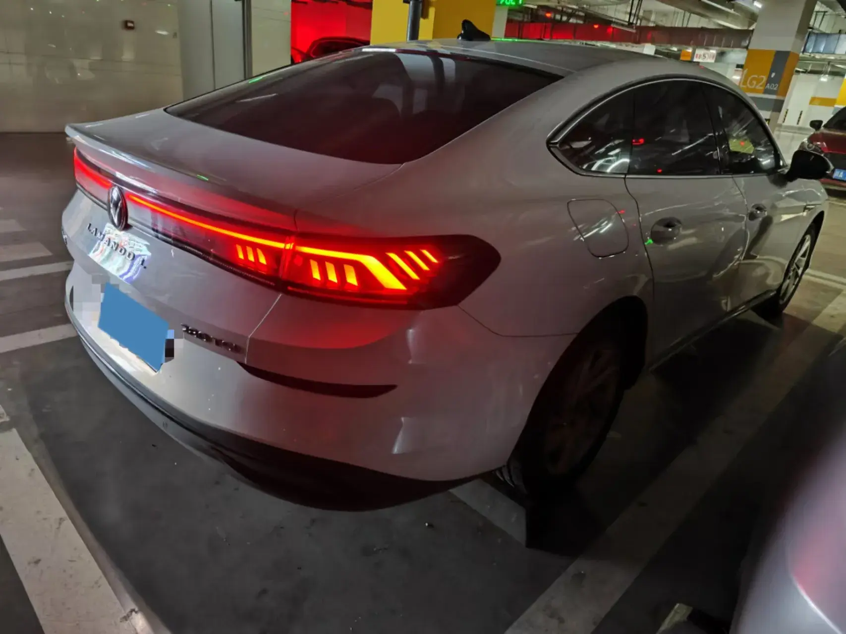 2023 VOLKSWAGEN LAMANDO thumbnail 2